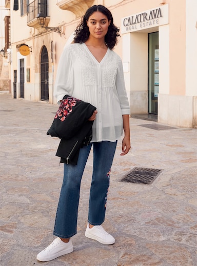 sheego by Joe Browns Crêpeblouse met biezen en gehaakt kant - wit