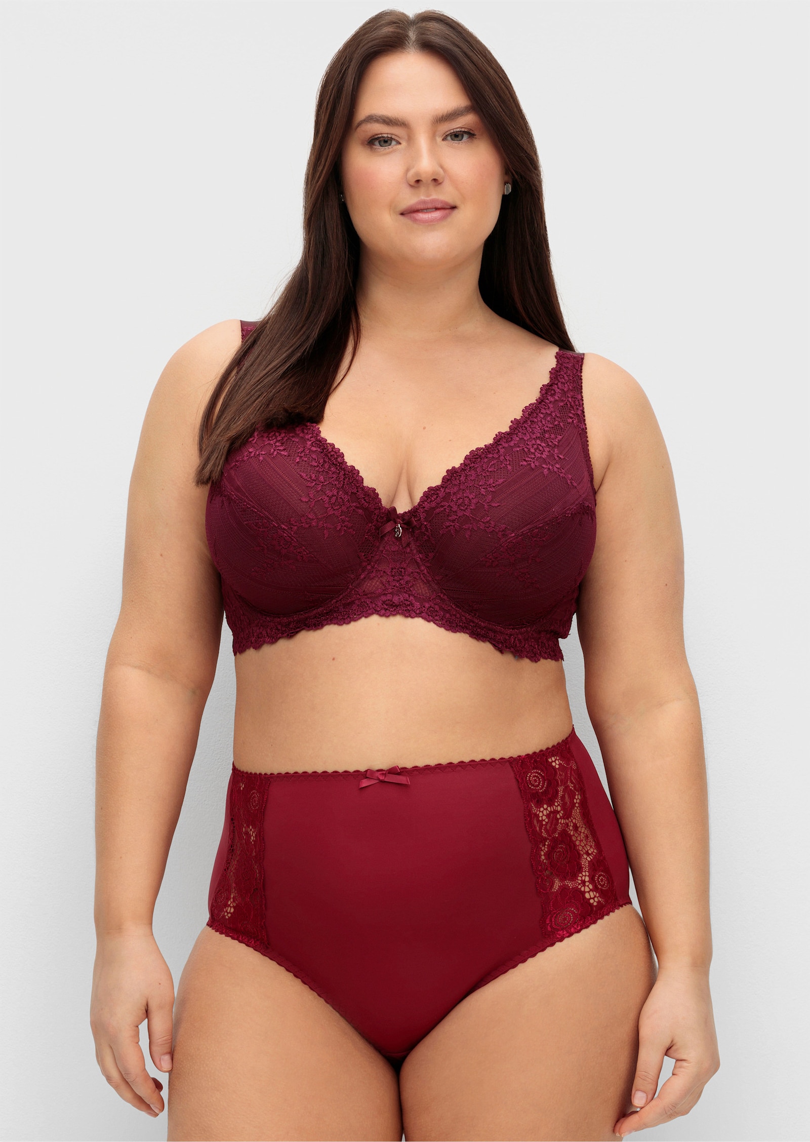 sheego Beugelbeha met kant - wijnrood