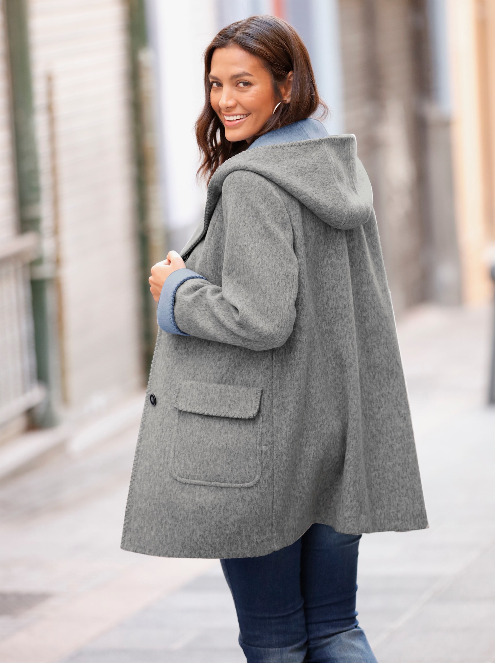 Jack met capuchon in wollook - lichtgrijs gemêleerd