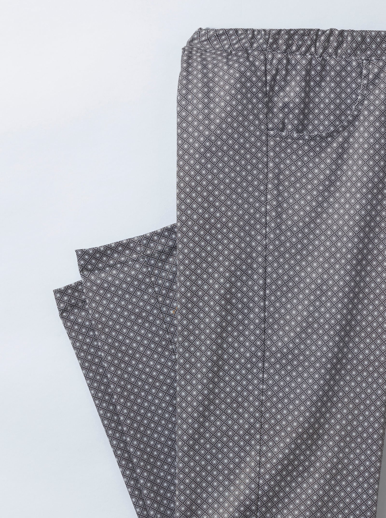 Jerseyhose mit seitlichen Taschen - schwarz-kariert