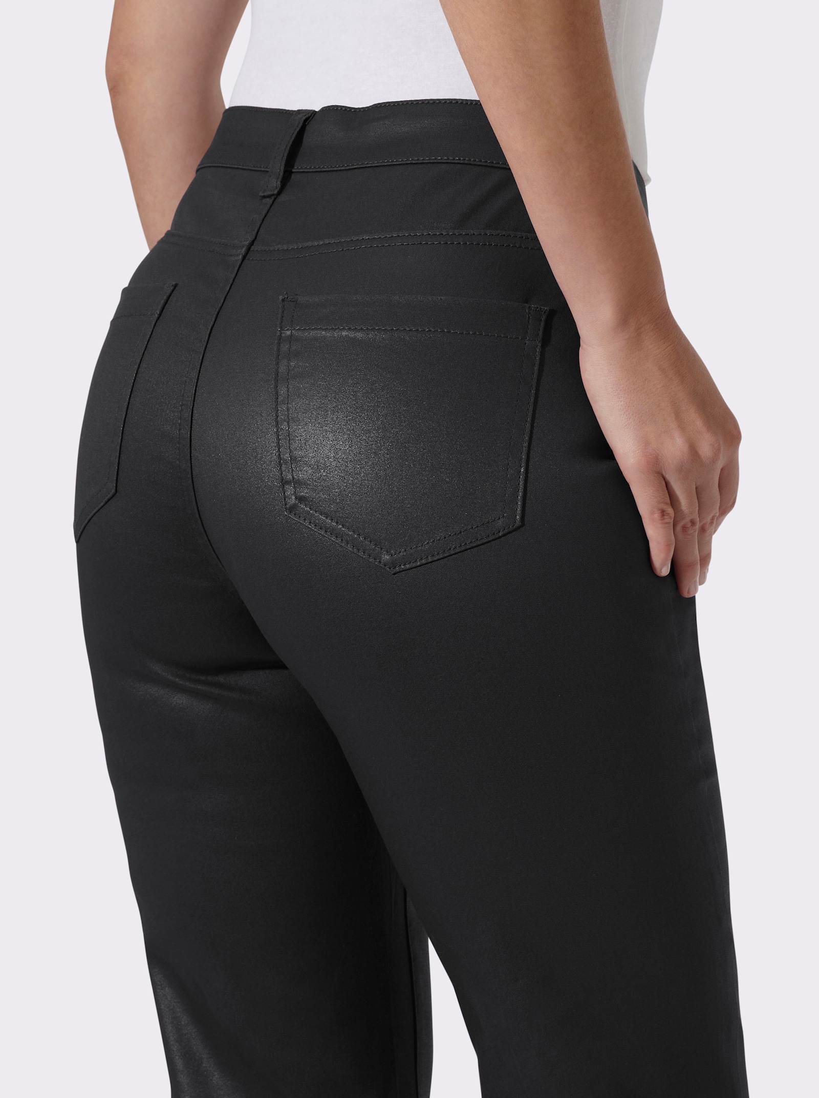 heine Bootcut-Jeans in Glanz-Optik - schwarz