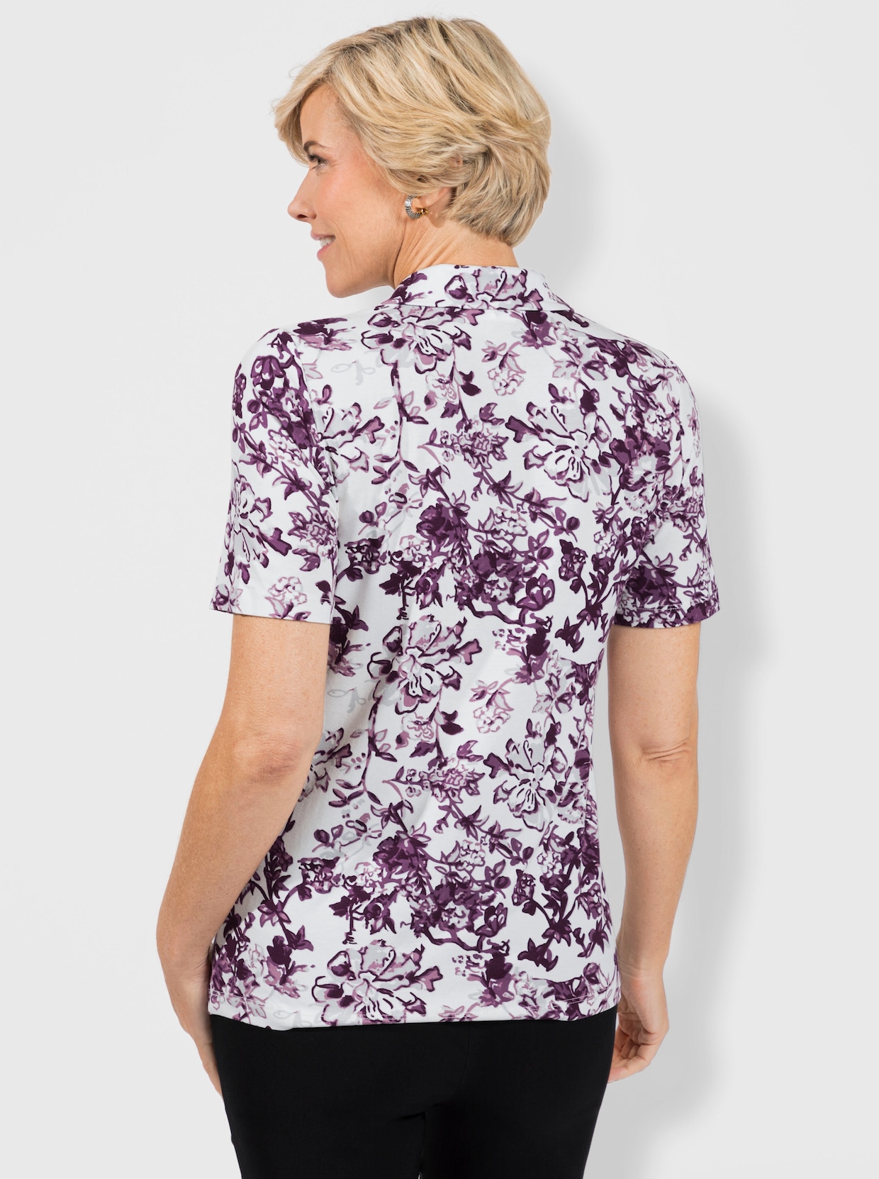 Kurzarmshirt - violett-weiß-bedruckt