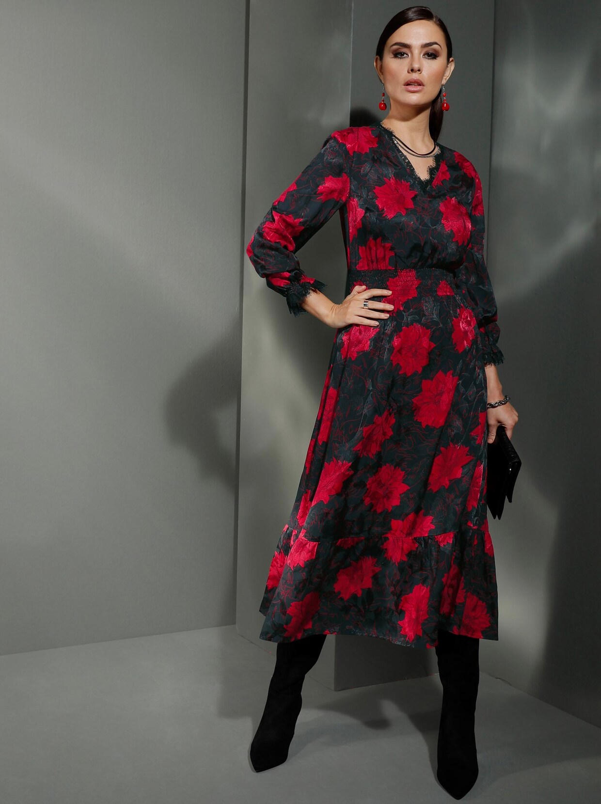 Stufenkleid - schwarz-rot-bedruckt