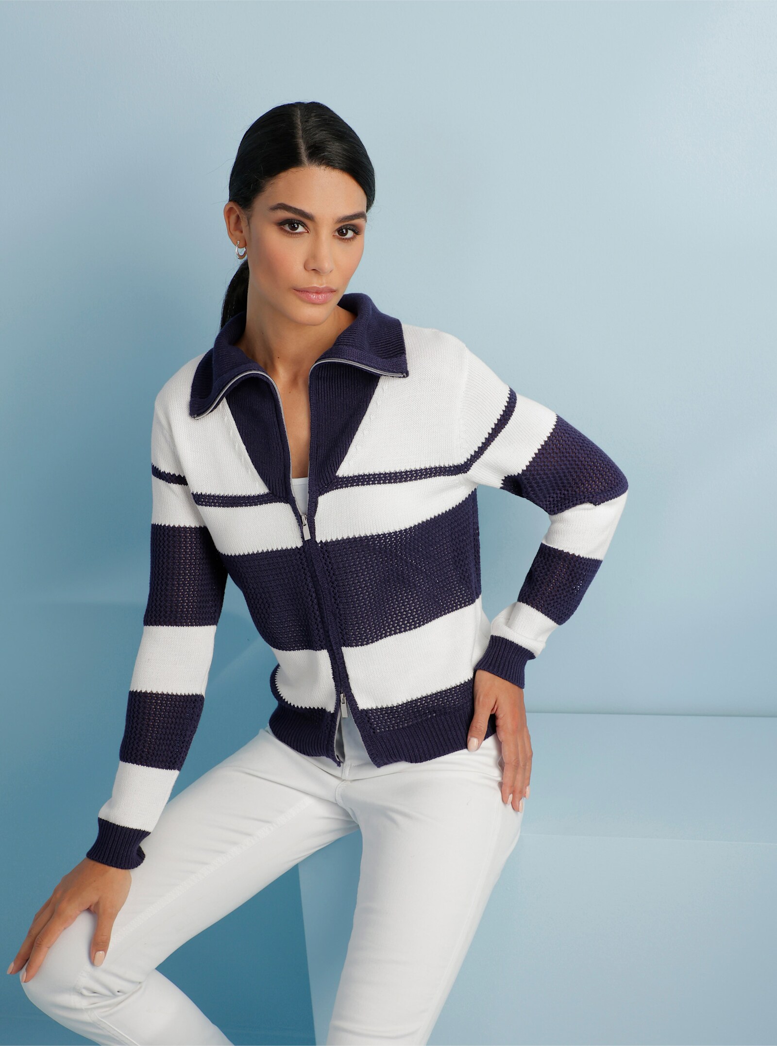heine Strickjacke mit Ajour-Einsätzen - marine-ecru-gemustert