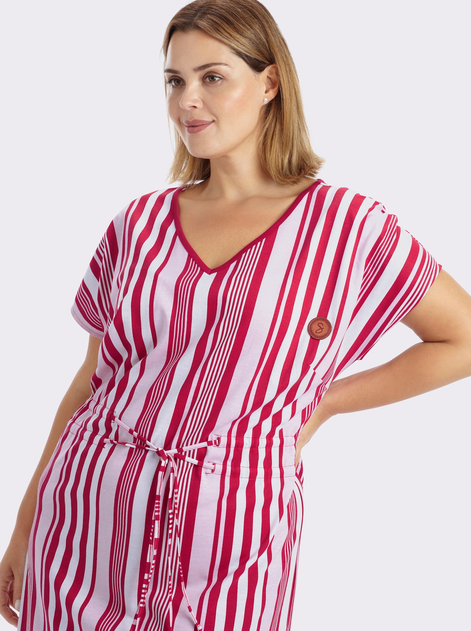 sheego Jerseykleid mit Streifenmuster und Bindeband - weiß-rot-gestreift