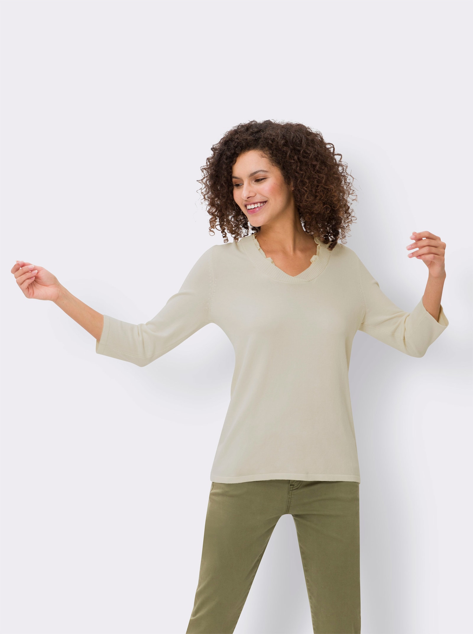 heine V-Ausschnitt-Pullover mit Rüschen - champagner