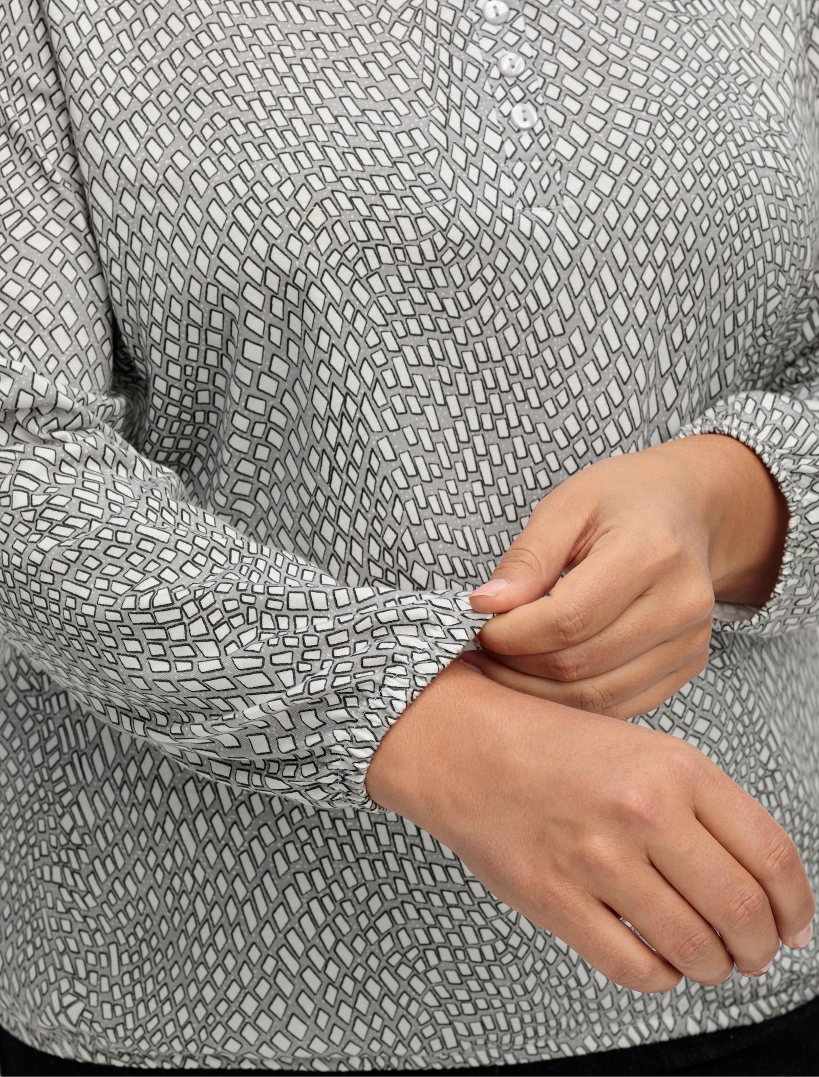 Langarmshirt im Material-Mix - steingrau-ecru-bedruckt