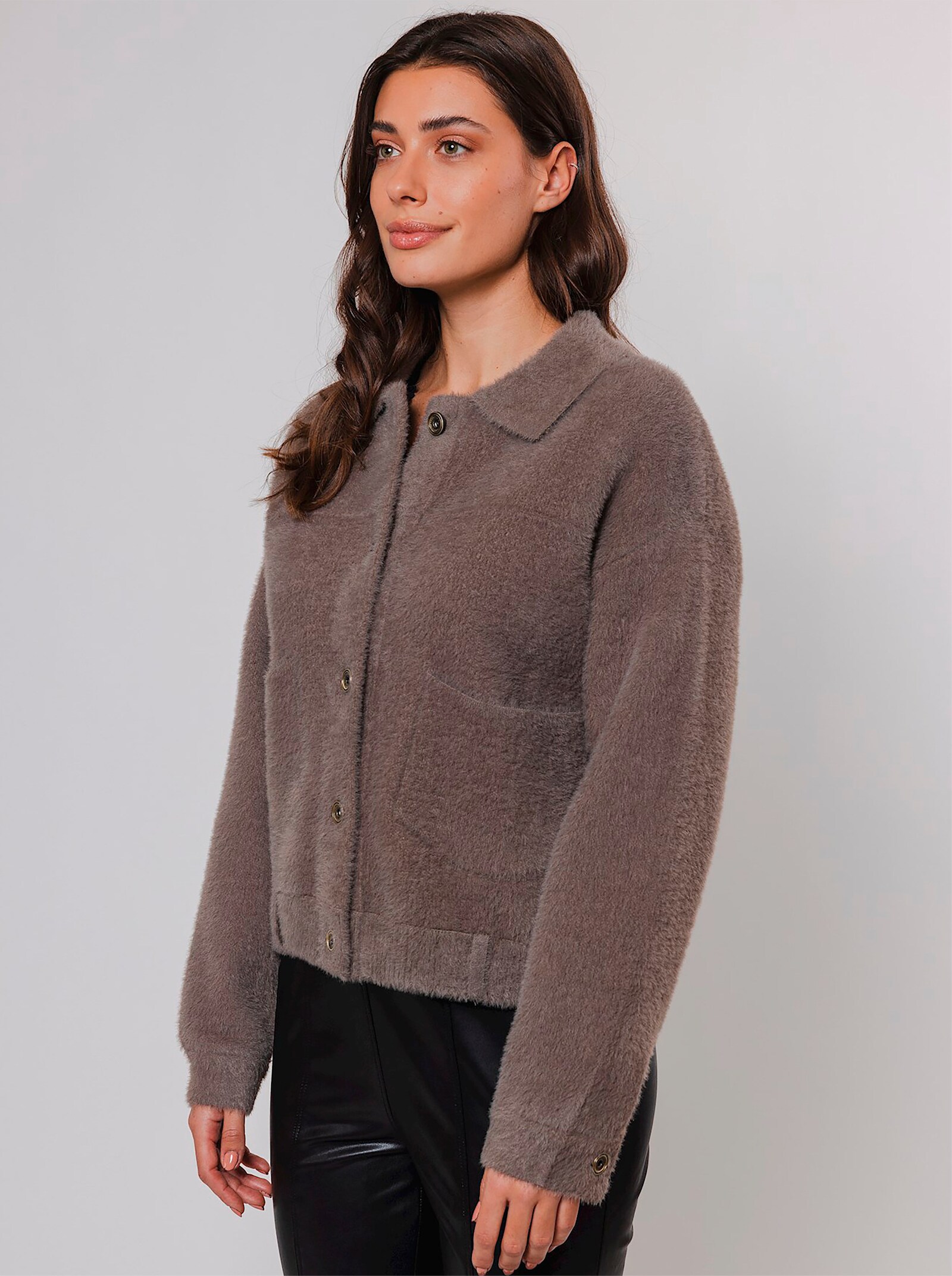 Rino & Pelle Strickjacke mit Flauschgarn - taupe