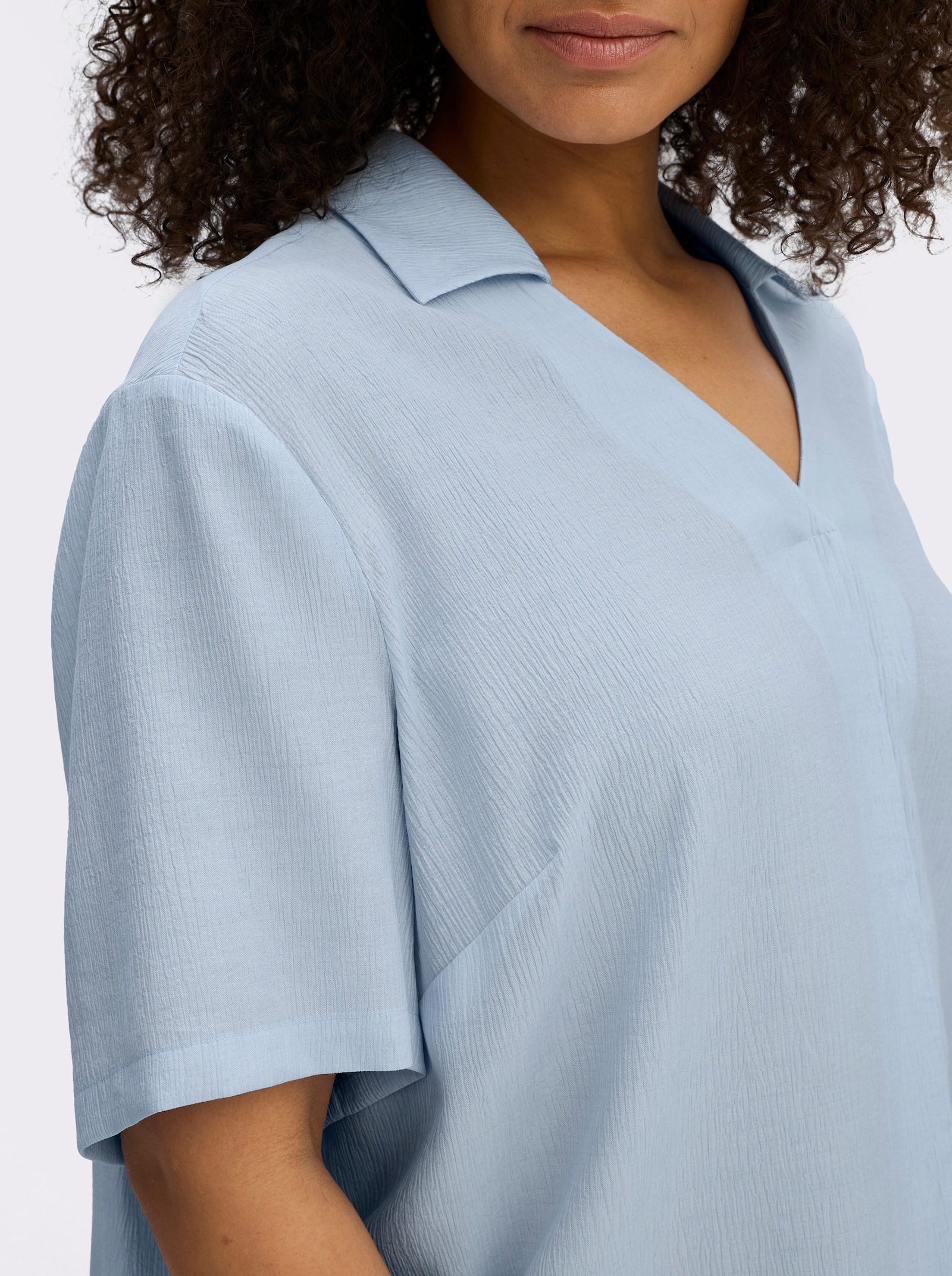 sheego Tunika mit raffiniertem Bund - hellblau