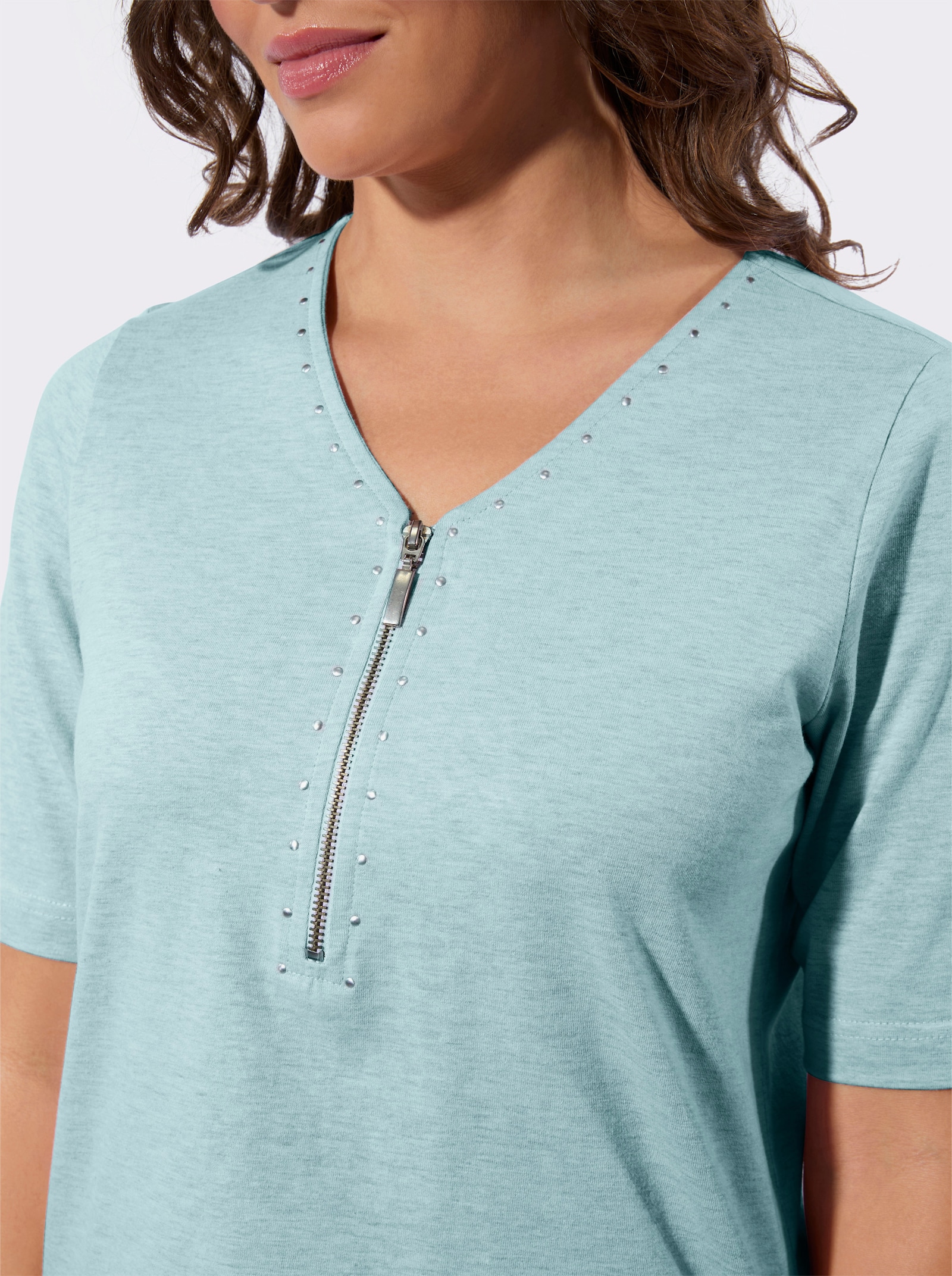 V-Shirt mit Nieten-Verzierung - mint-meliert