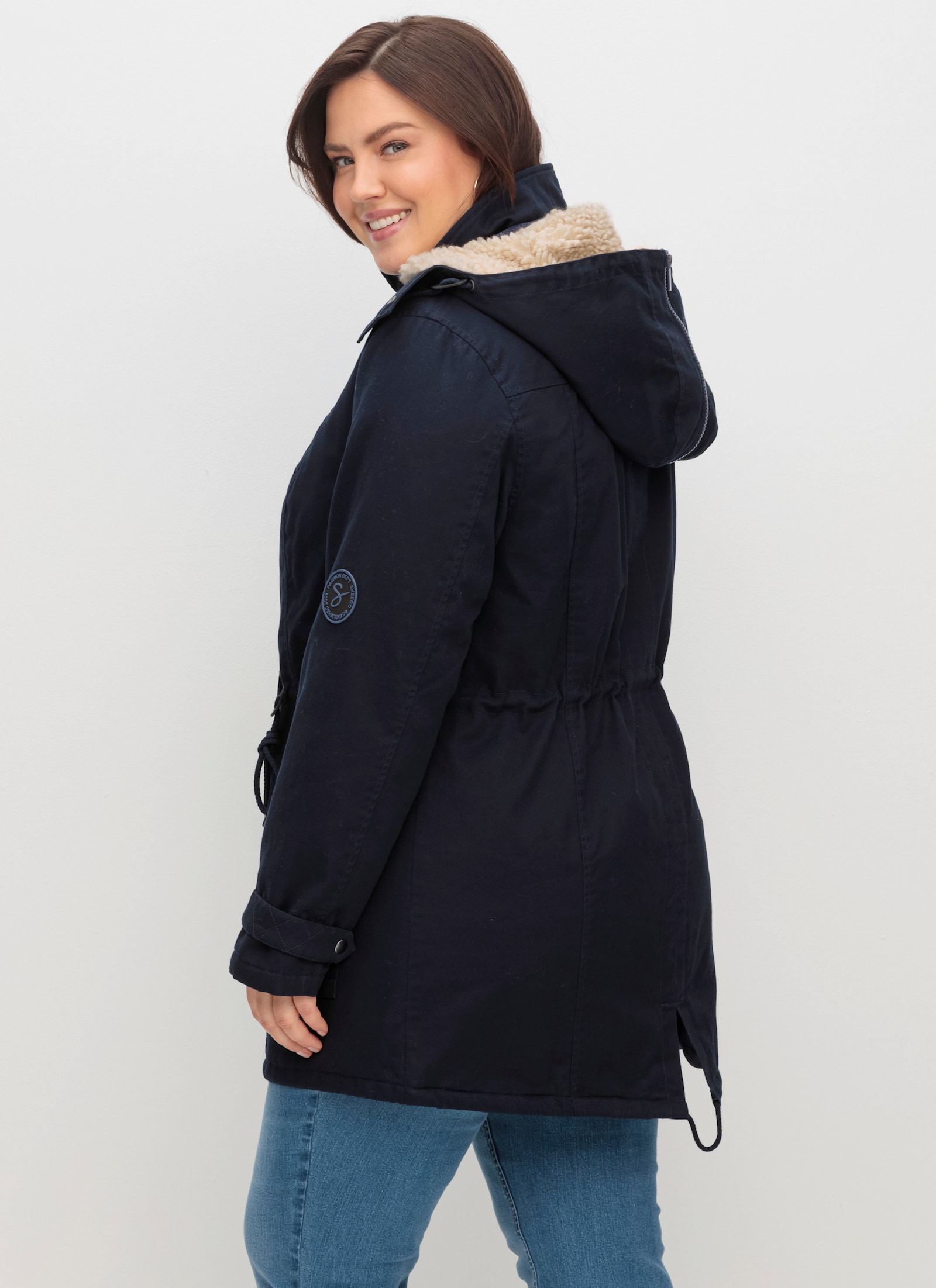 sheego Parka mit Taillen-Gummizug, warm wattiert - nachtblau