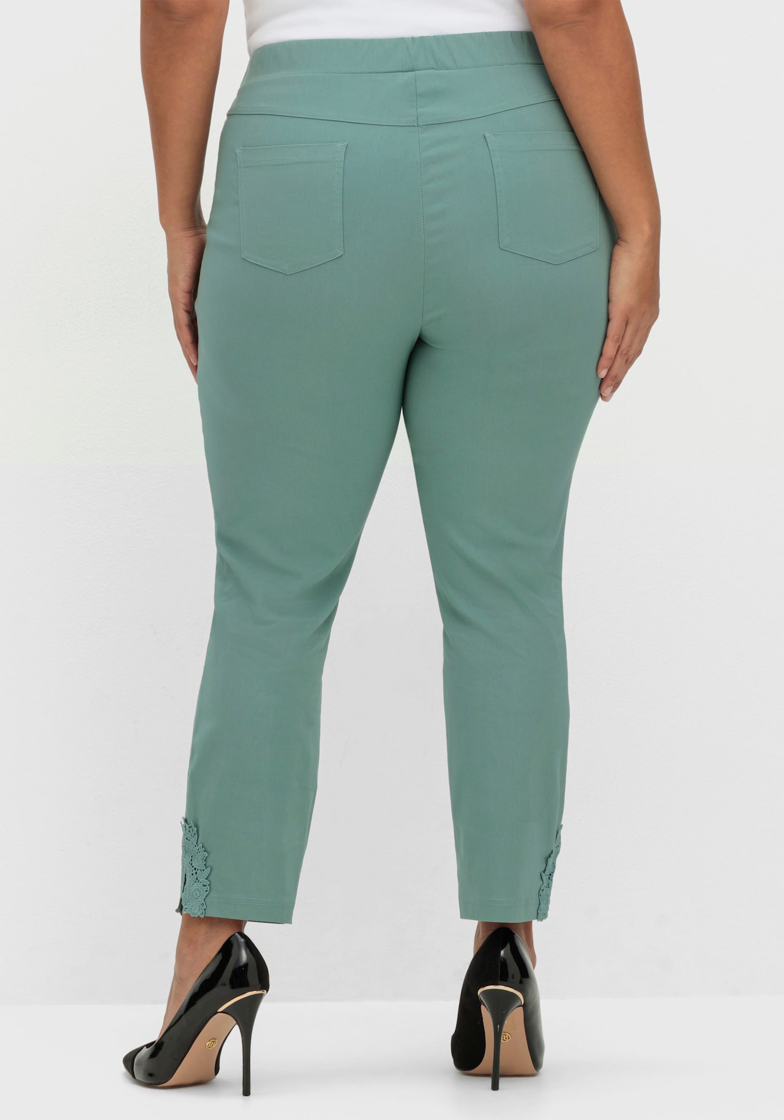 Bengalinhose mit Spitze am Saum - jade