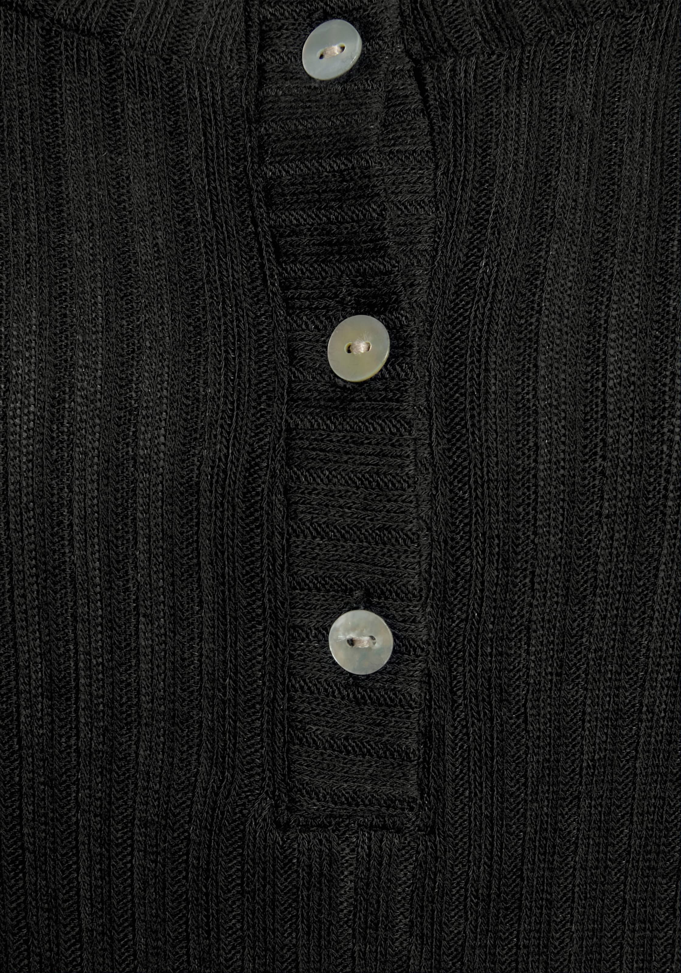 Viva le günstig Kaufen-Langarmshirt in schwarz von Vivance. Langarmshirt in schwarz von Vivance <![CDATA[Vivance Longsleeve mit kleiner Knopfleiste und Knöpfen in Perlmutt-Optik vorn. Aus elastischer Ripp-Qualität.]]>. 