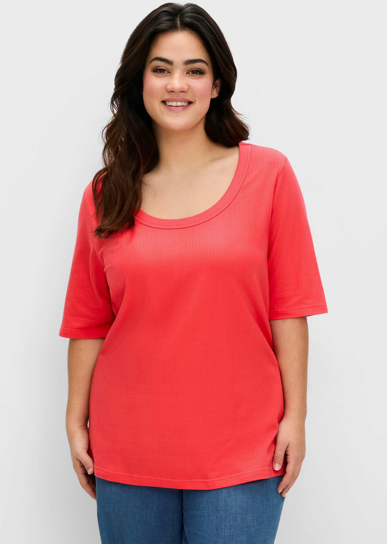 sheego Rippshirt mit weitem Rundhalsausschnitt - hummer