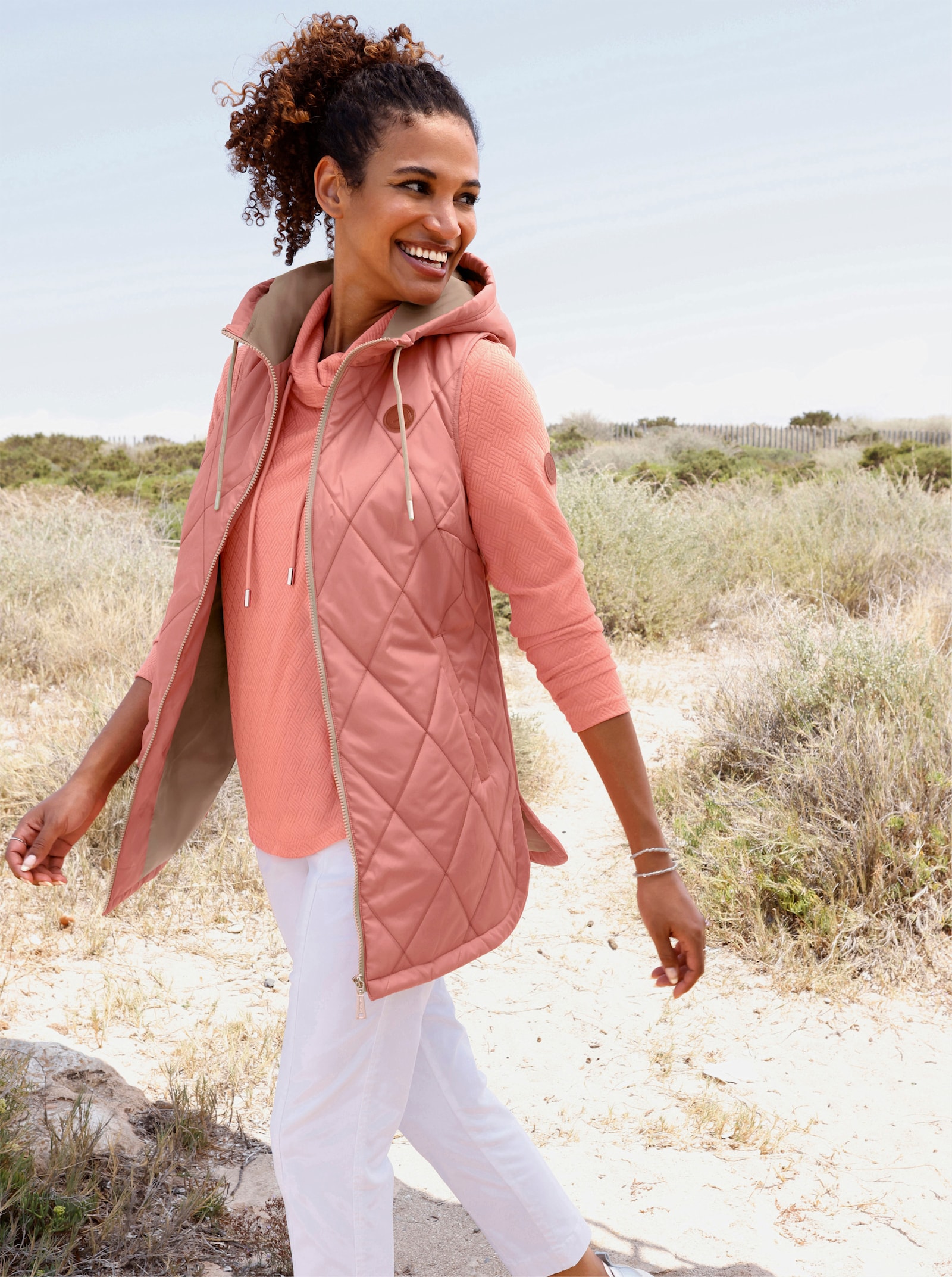 Steppweste mit Kapuze, pflegeleicht - flamingo