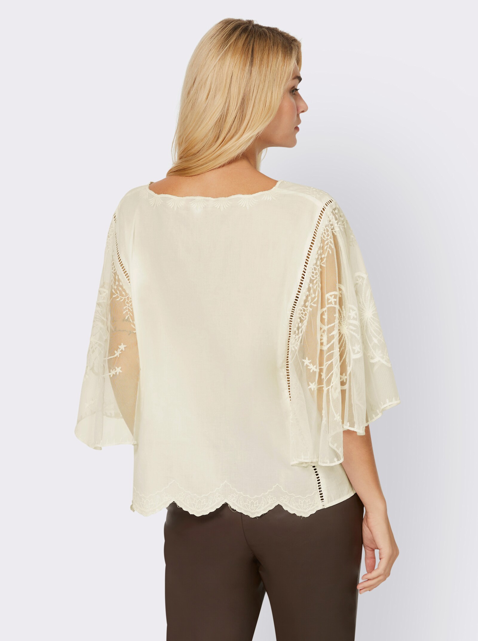 heine Spitzenbluse mit Häkelbordüre und Stickerei - champagner