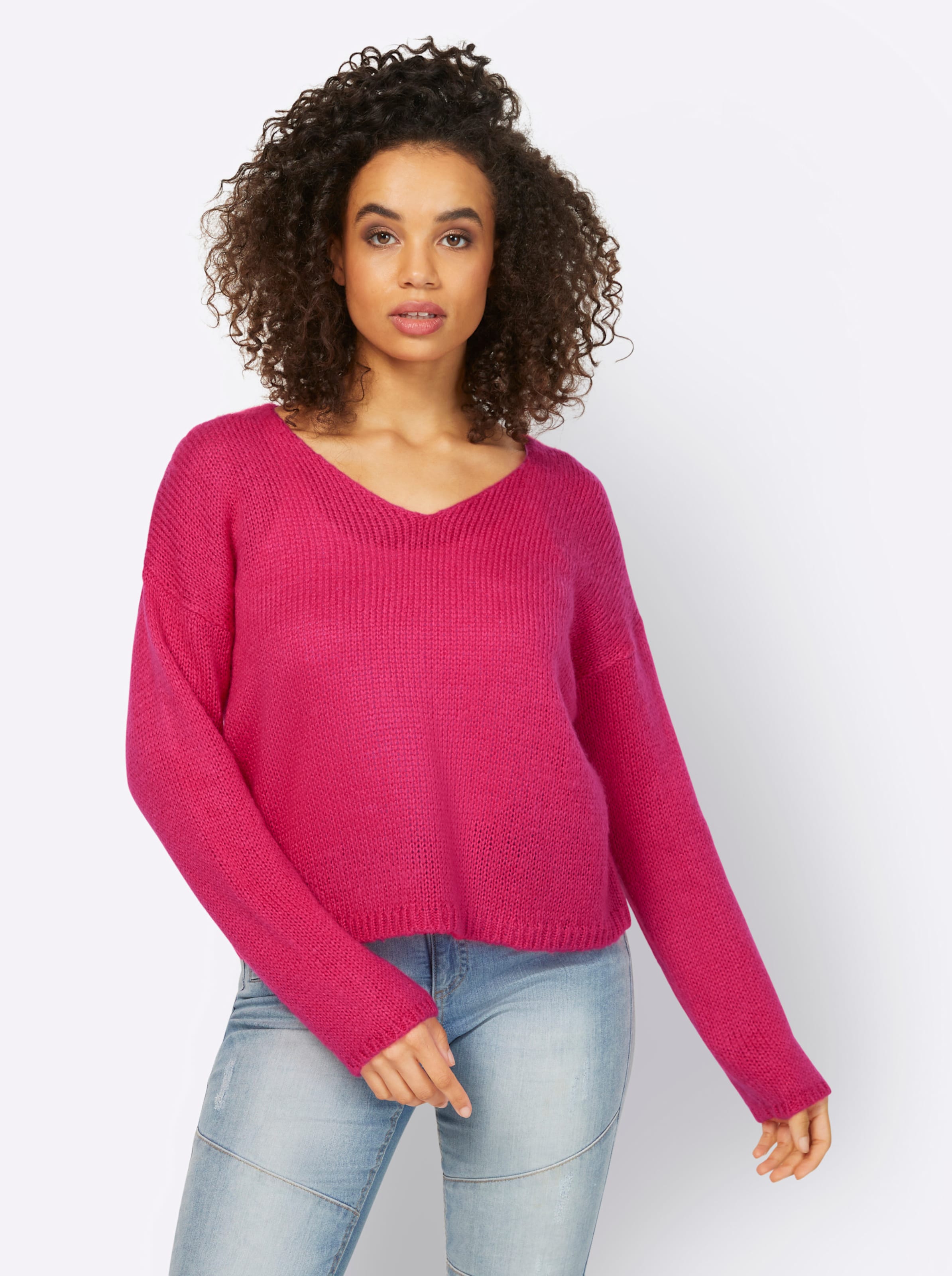 Modern Love günstig Kaufen-Pullover in pink von heine. Pullover in pink von heine <![CDATA[Pullover Kuscheliger, warmer Modebegleiter - vielseitig kombinierbar. Mit modern überschnittenen Schultern und femininem V-Ausschnitt.]]>. 