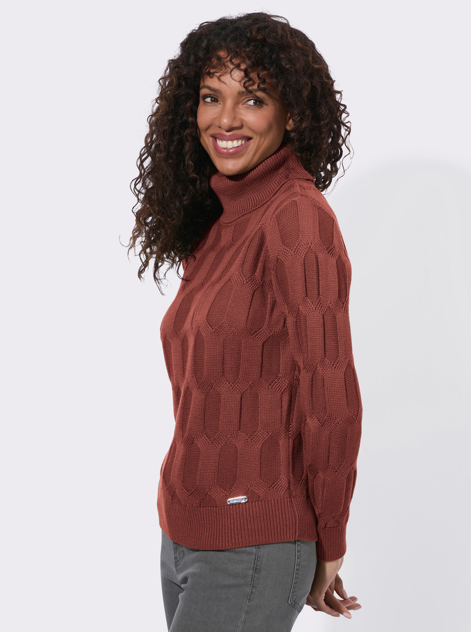Rollkragenpullover mit Strickmuster - rotbraun