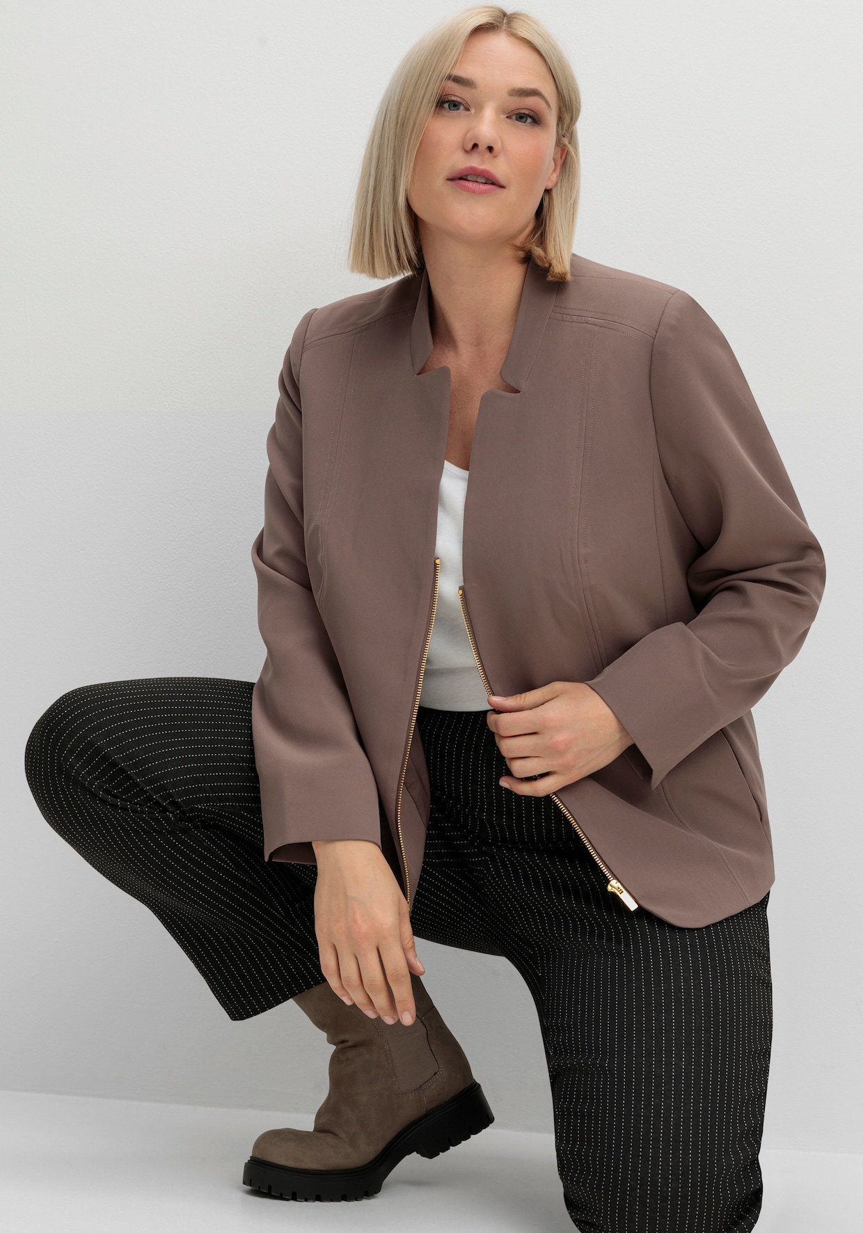 Wirkhose mit seitlicher Kontrastpaspel - schwarz-gestreift