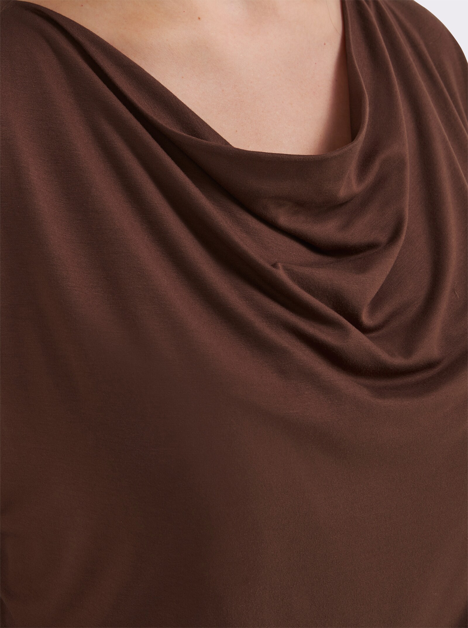 sheego Wasserfallshirt mit überschnittenen Ärmeln - schoko