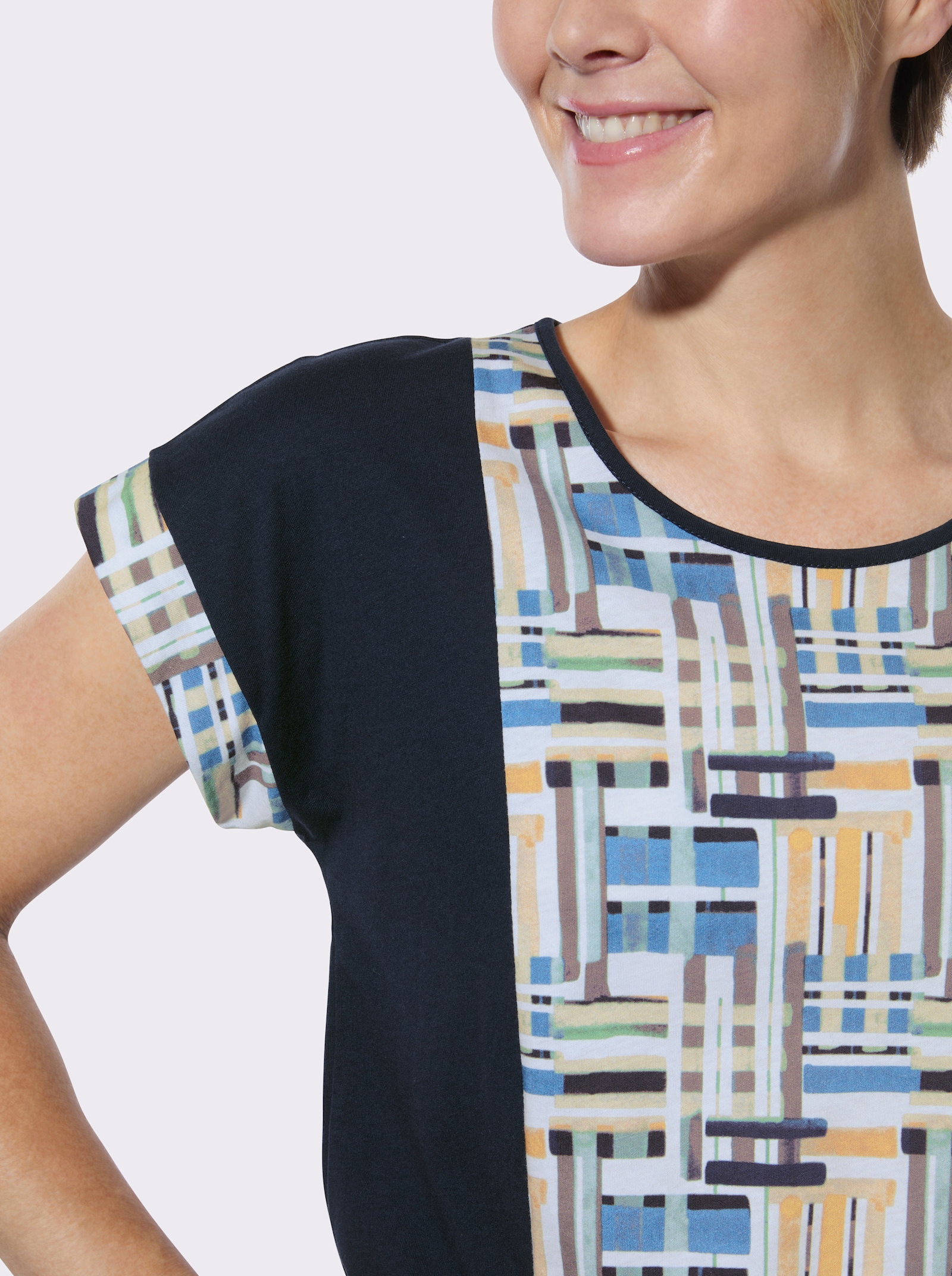 Rundhalsshirt mit platziertem Druck - marine-ocker-bedruckt