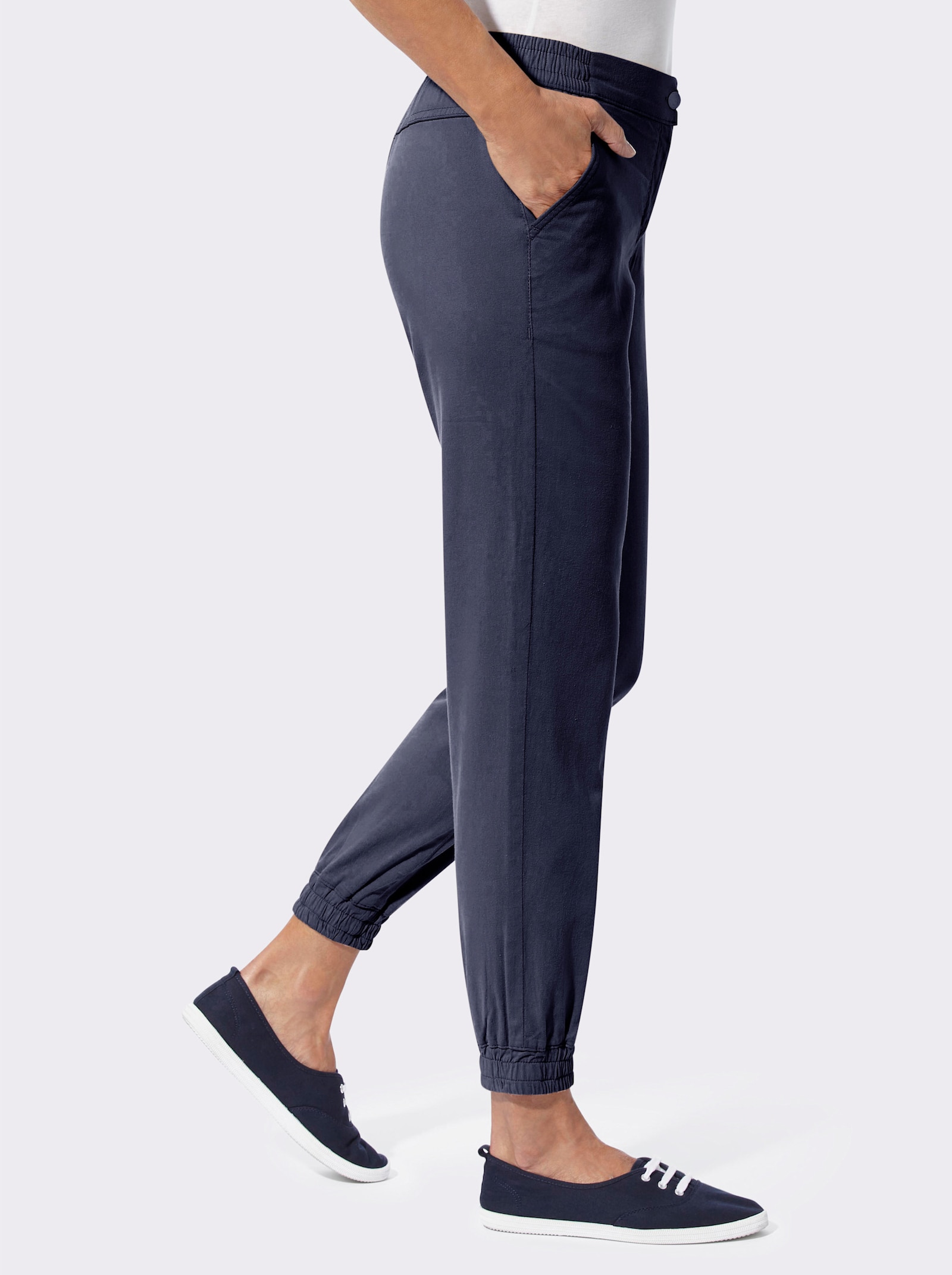 Hose mit elastischen Beinabschlüssen - marine