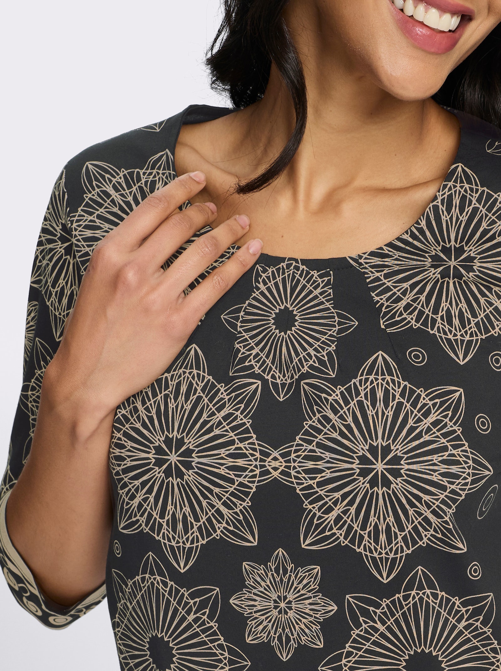 Longshirt mit Bordüren-Druck - schwarz-beige-bedruckt