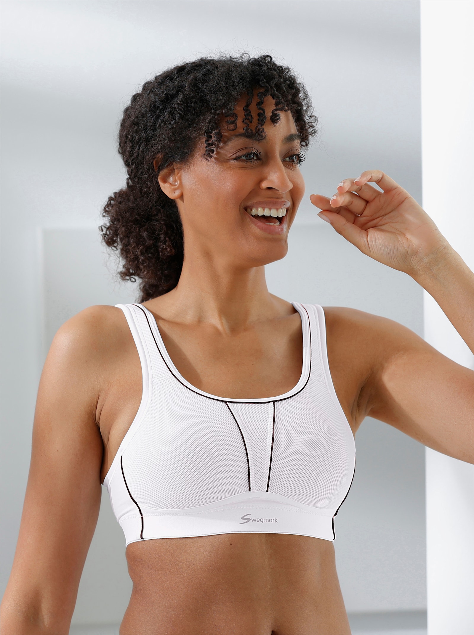 Swegmark Sport-BH ohne Bügel mit Ringerrücken-Funktion - weiß