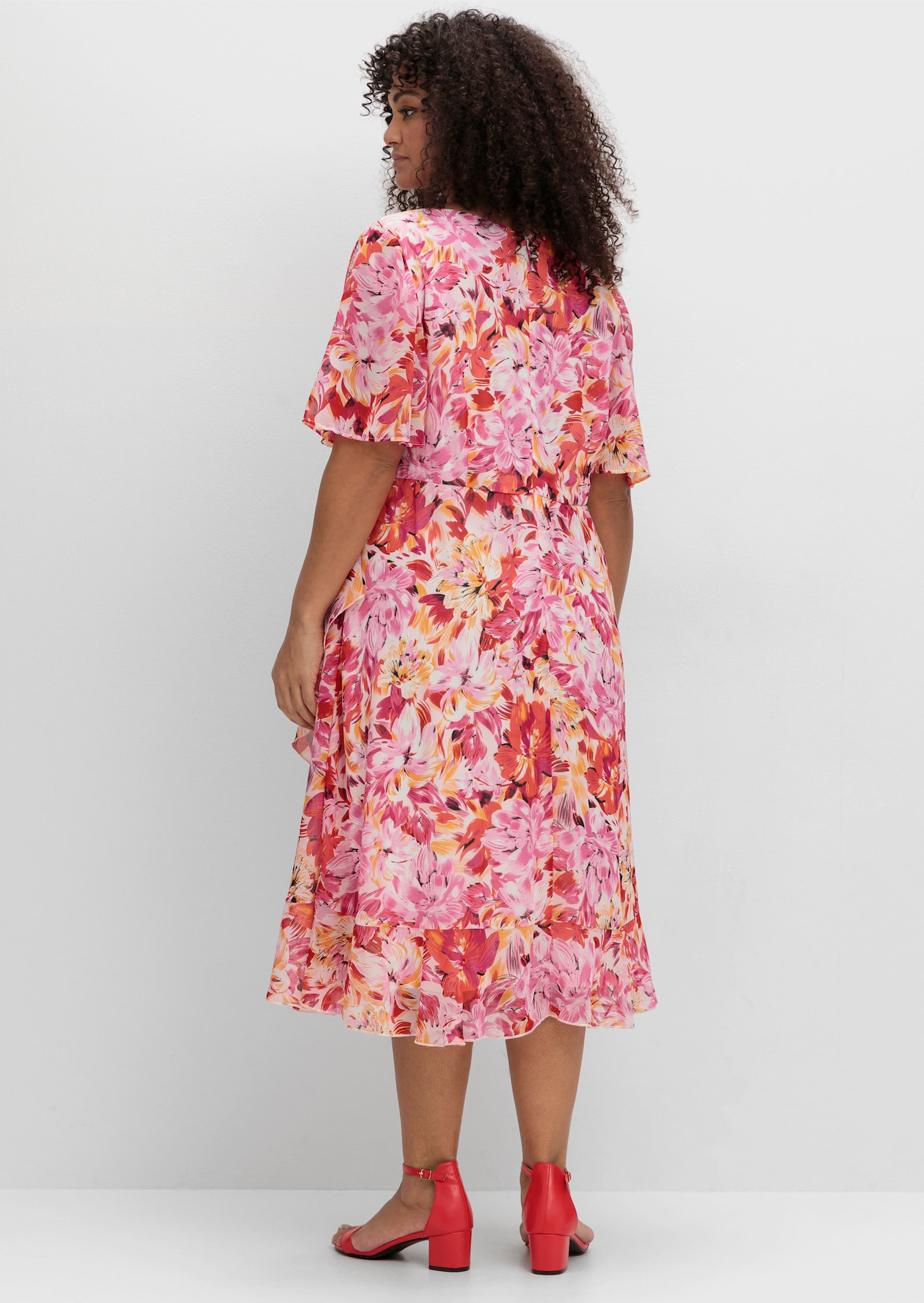 sheego by Joe Browns Chiffonkleid mit Blumendruck und Flügelärmeln - sorbet pink-gemustert