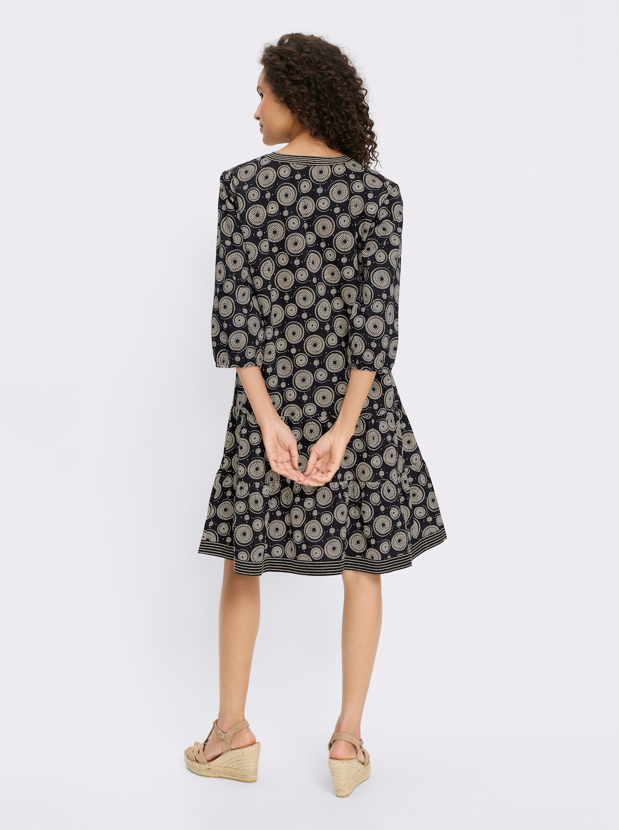 heine Druckkleid - schwarz-sand-bedruckt