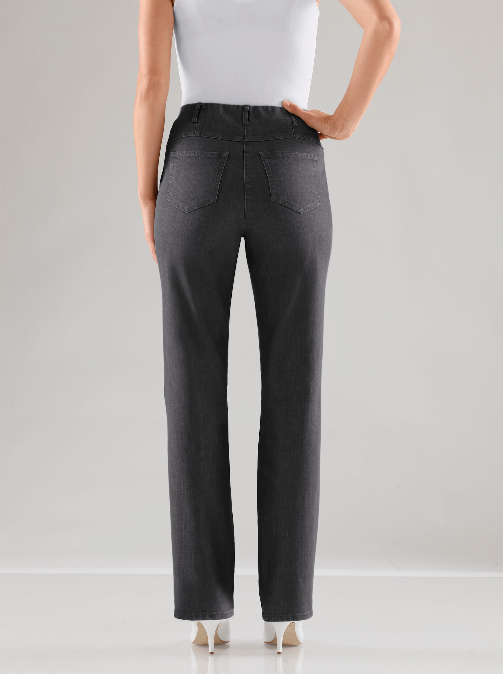 Cosma Jeans mit innenliegendem Dehnbund - schwarz