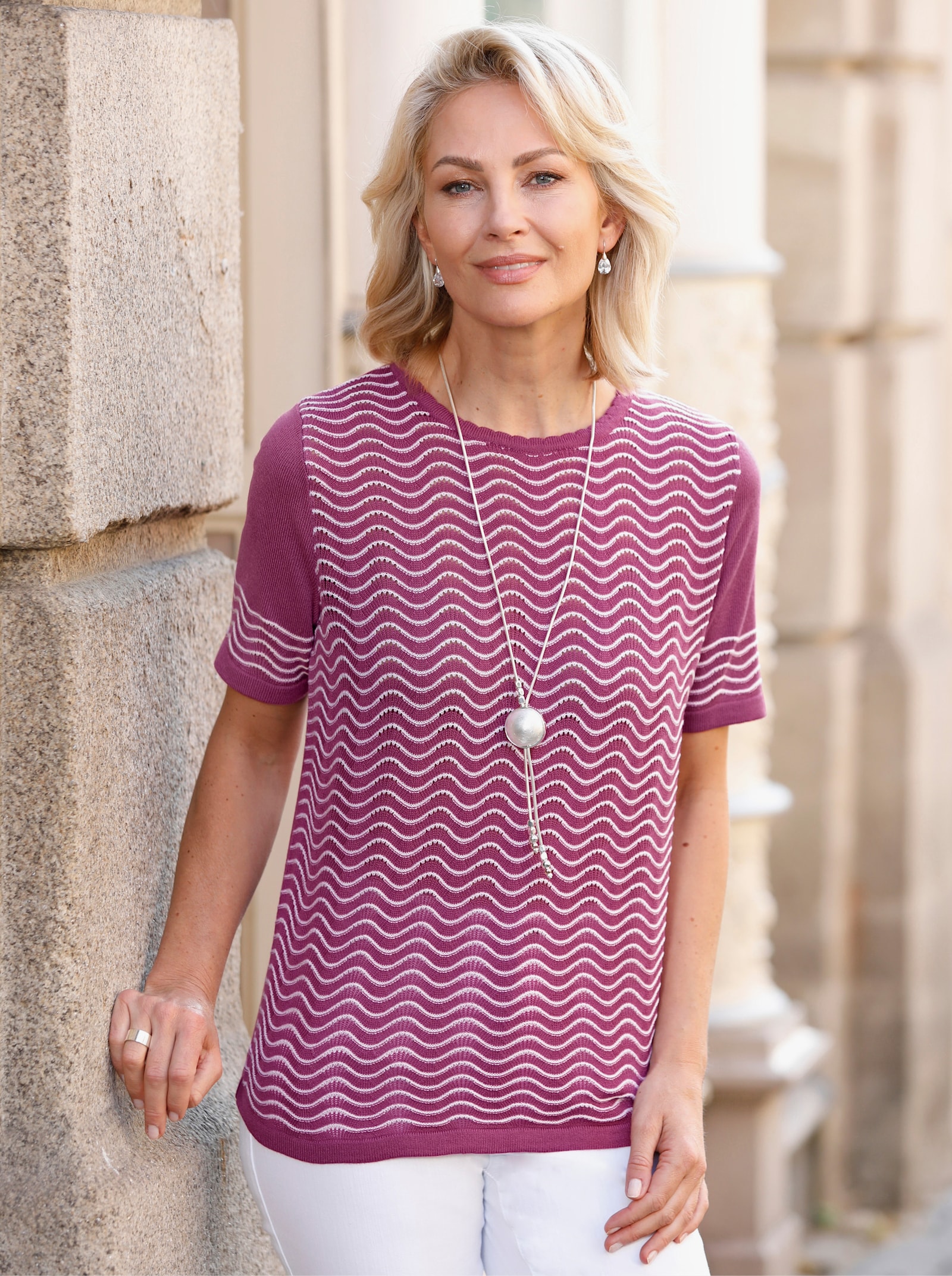 Ajourpullover mit Wellenmuster - erika-weiss-gemustert