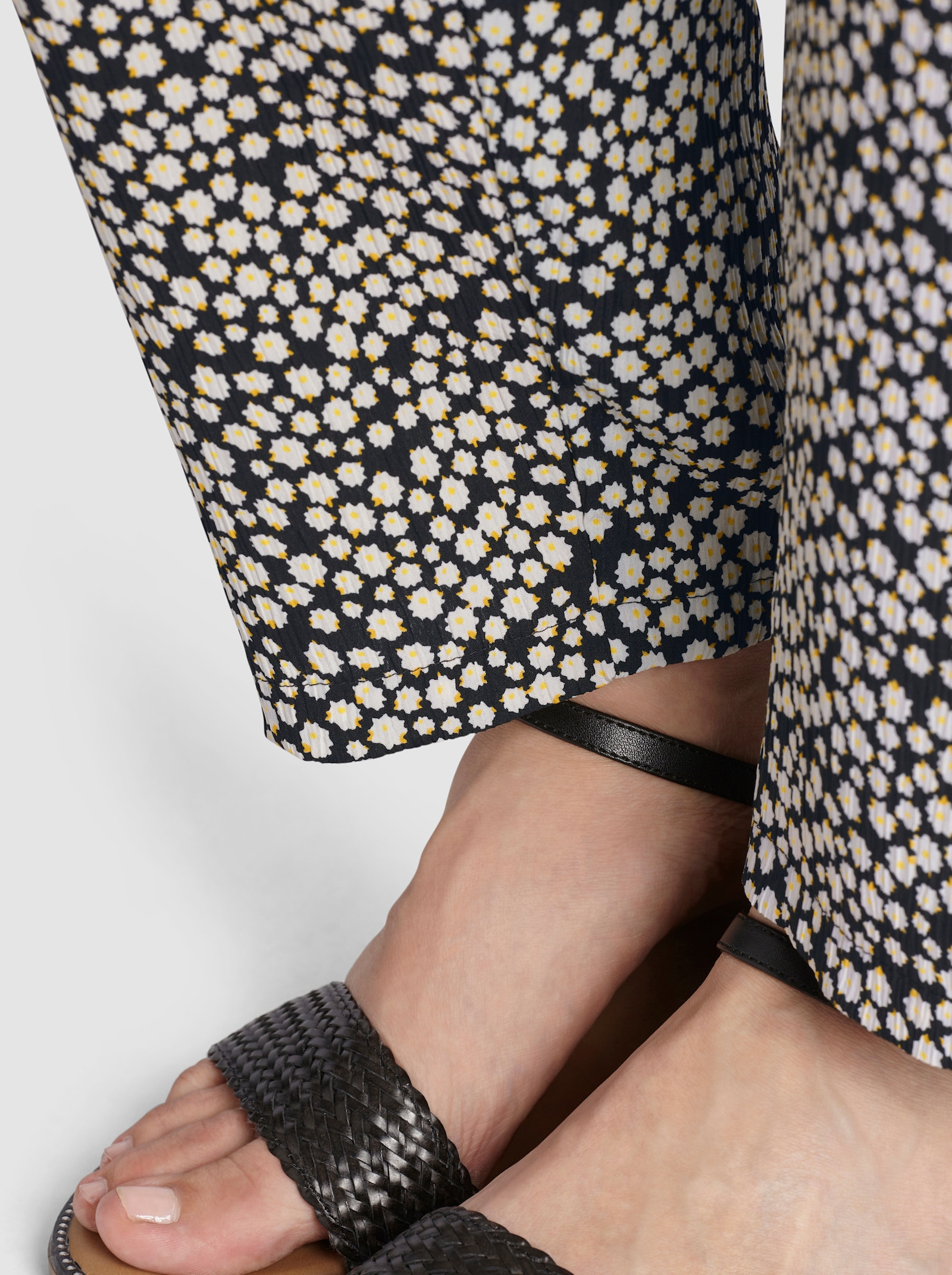 Schlupfhose im Doppelpack - schwarz + schwarz-weiß-bedruckt