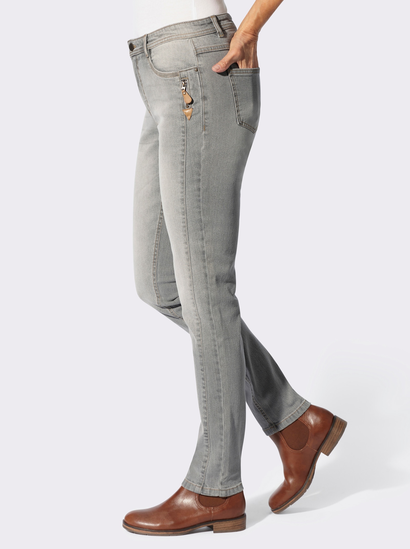 Jeans in modischer Waschung - light grey-denim