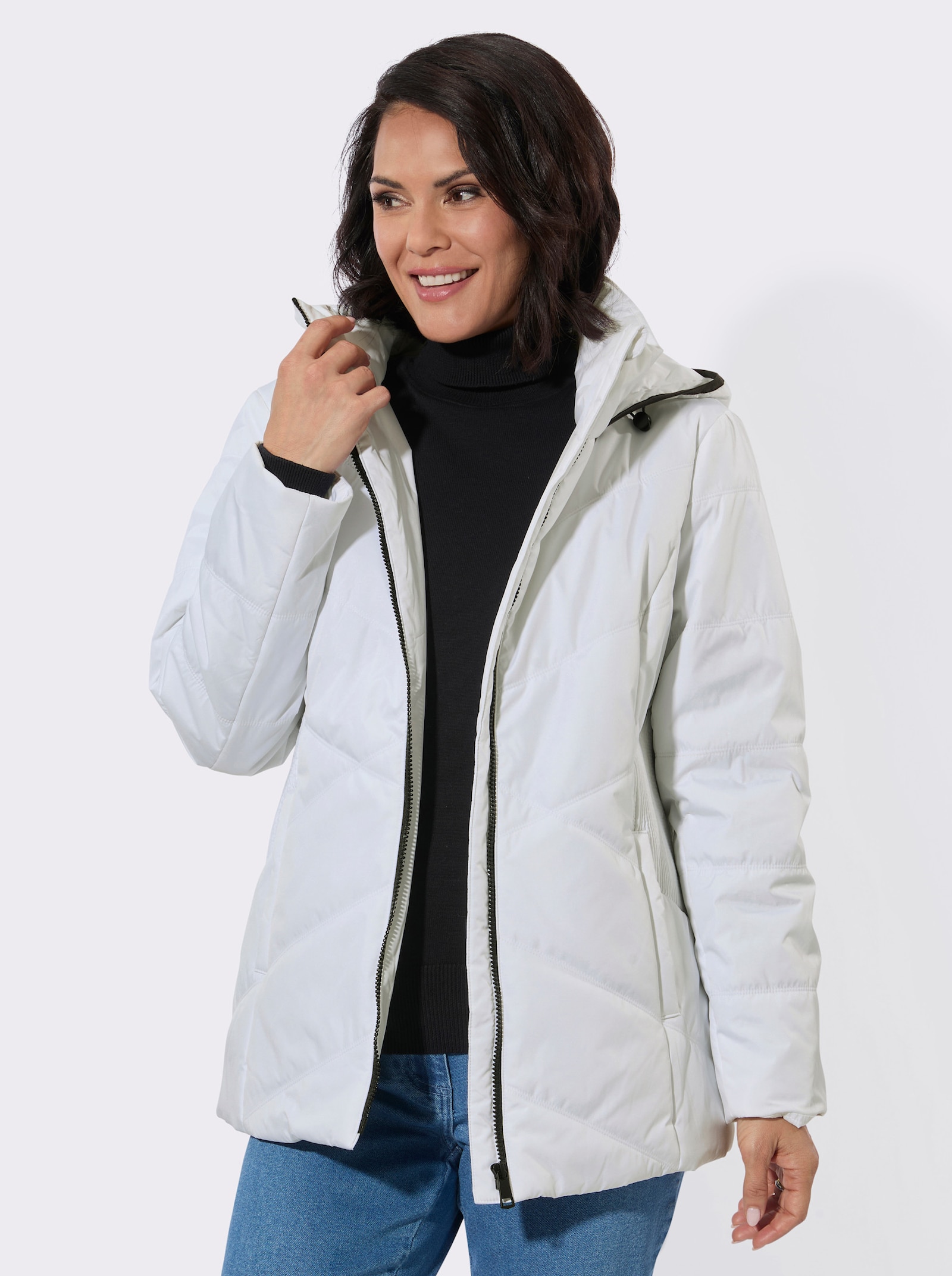 Steppjacke mit gesmokten Seitenpartien - weiß