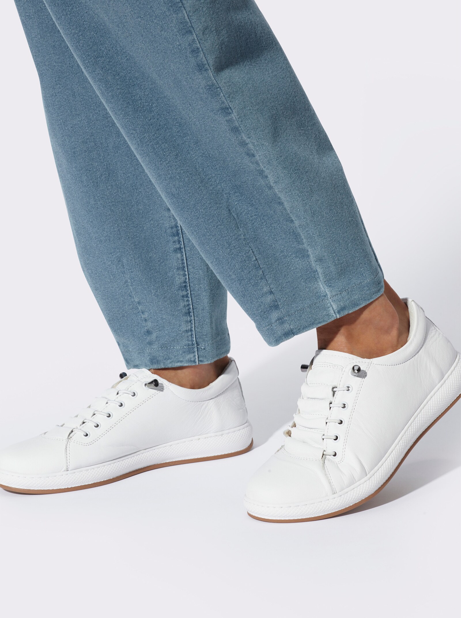 Schlupfjeans Mom-Schnitt mit weiteren Oberschenkeln - blue-bleached