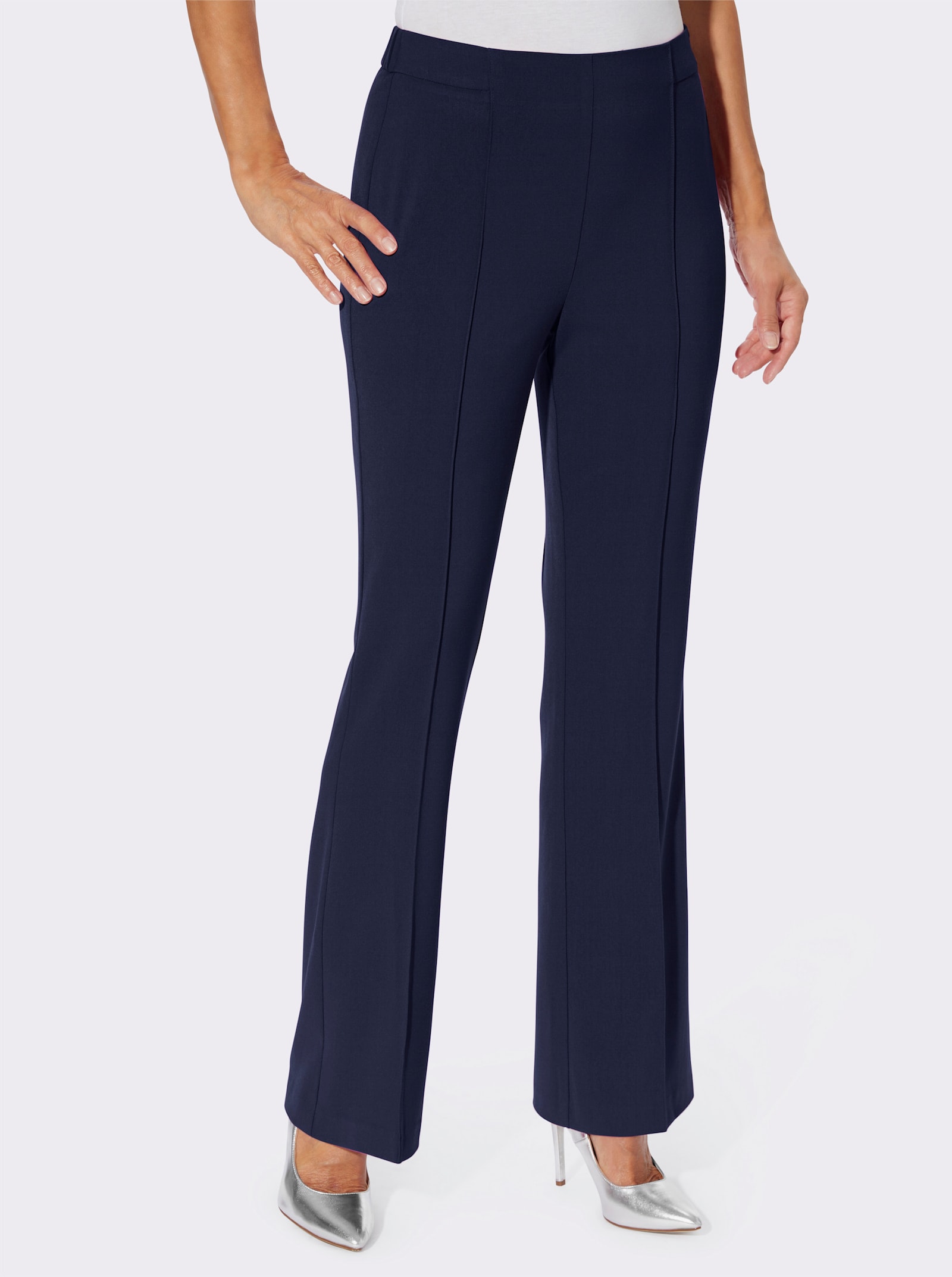 Webhose mit weiten Beinen - marine