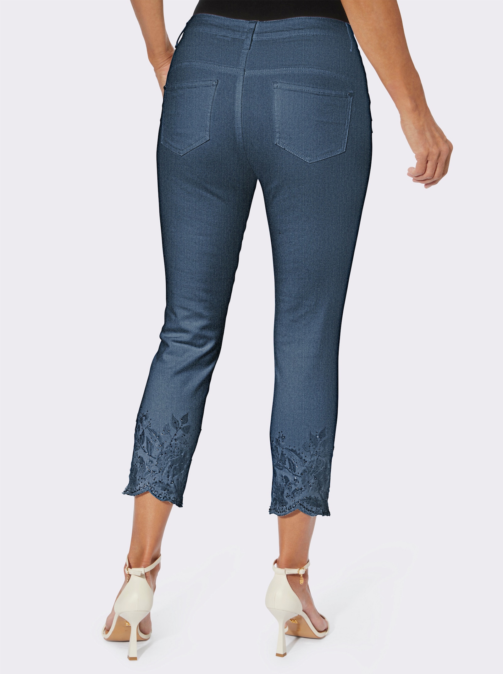7/8-Jeans mit Stickerei und Glitzer-Steinchen - blue-bleached