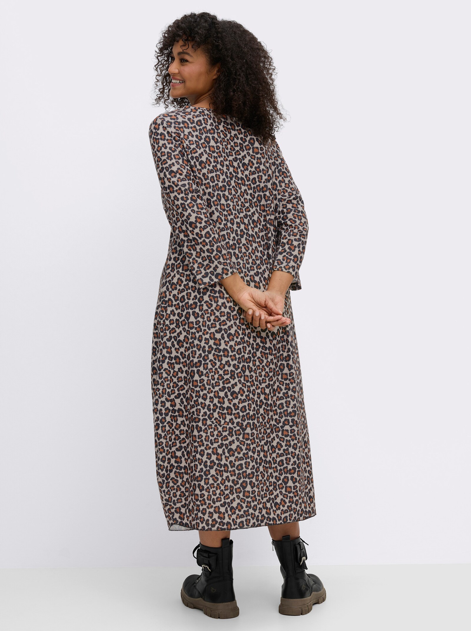 Maxikleid in Feinstrick-Optik - sesam-schwarz-gemustert