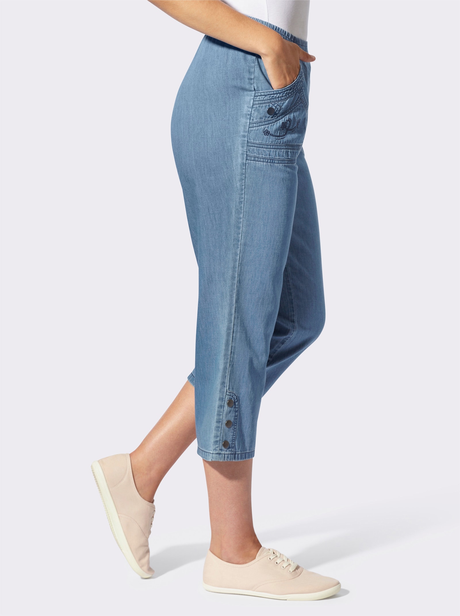 3/4-Jeans mit Zierknöpfen - blue-bleached + blue-stone-washed