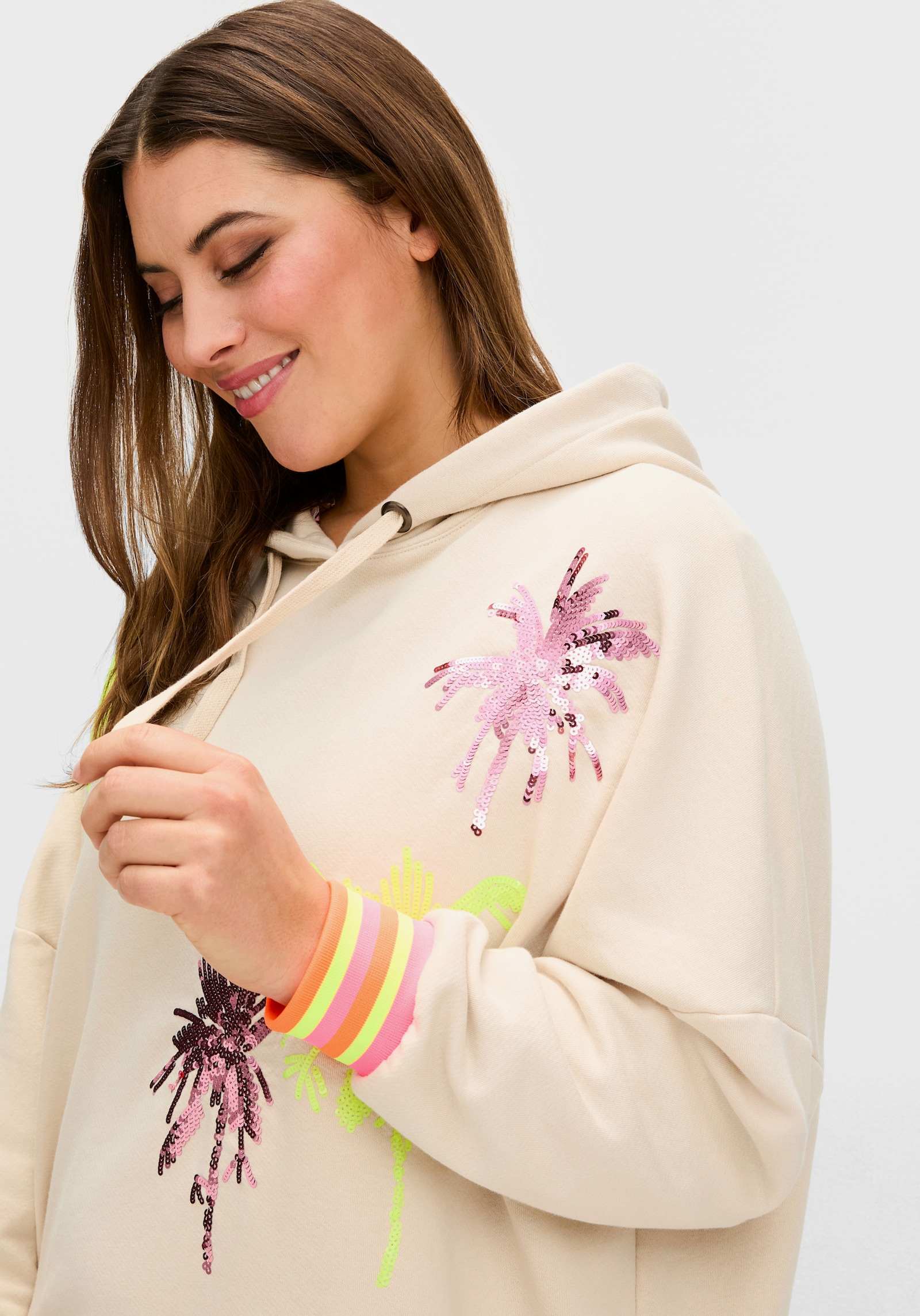 sheego loves miss goodlife Kapuzensweatshirt mit Palmenprints und Ringelbündchen - pink-gemustert