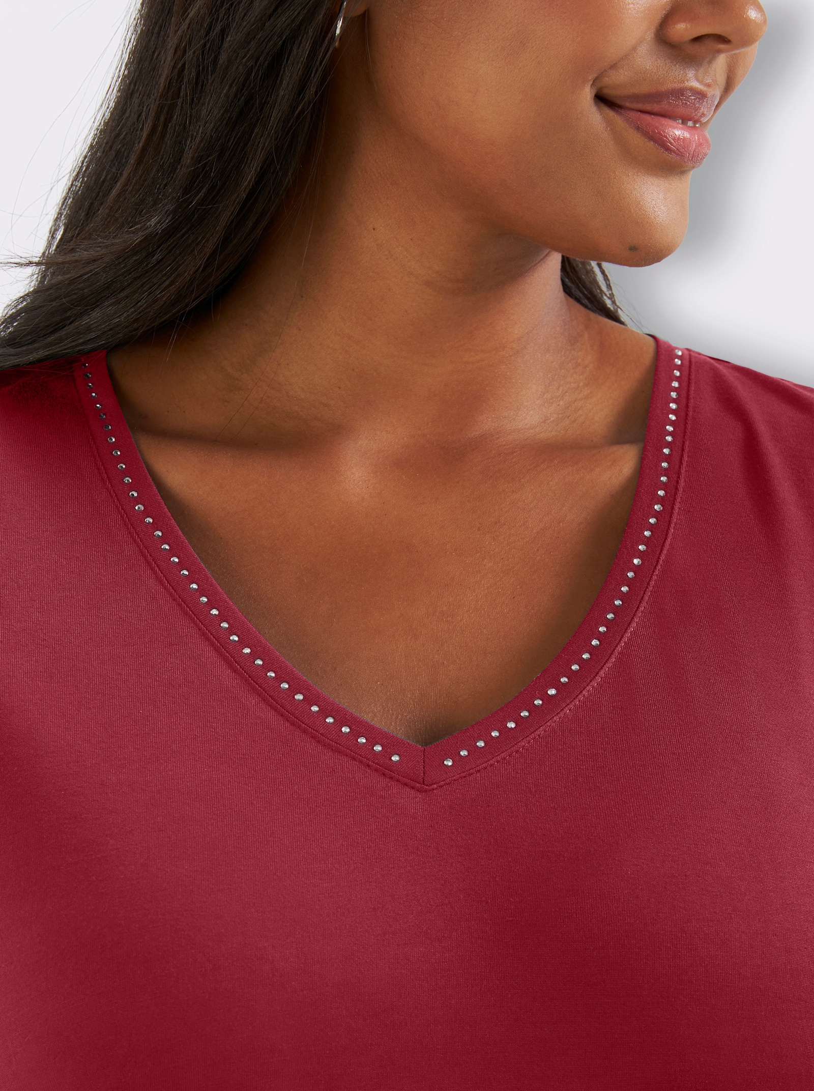 sheego V-Shirt mit Strasssteinen - kirsche