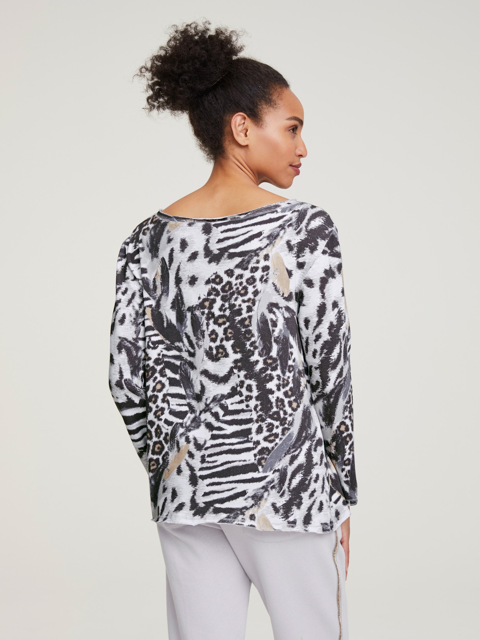 heine Langarmshirt mit Animal-Dessin - hellgrau-offwhite