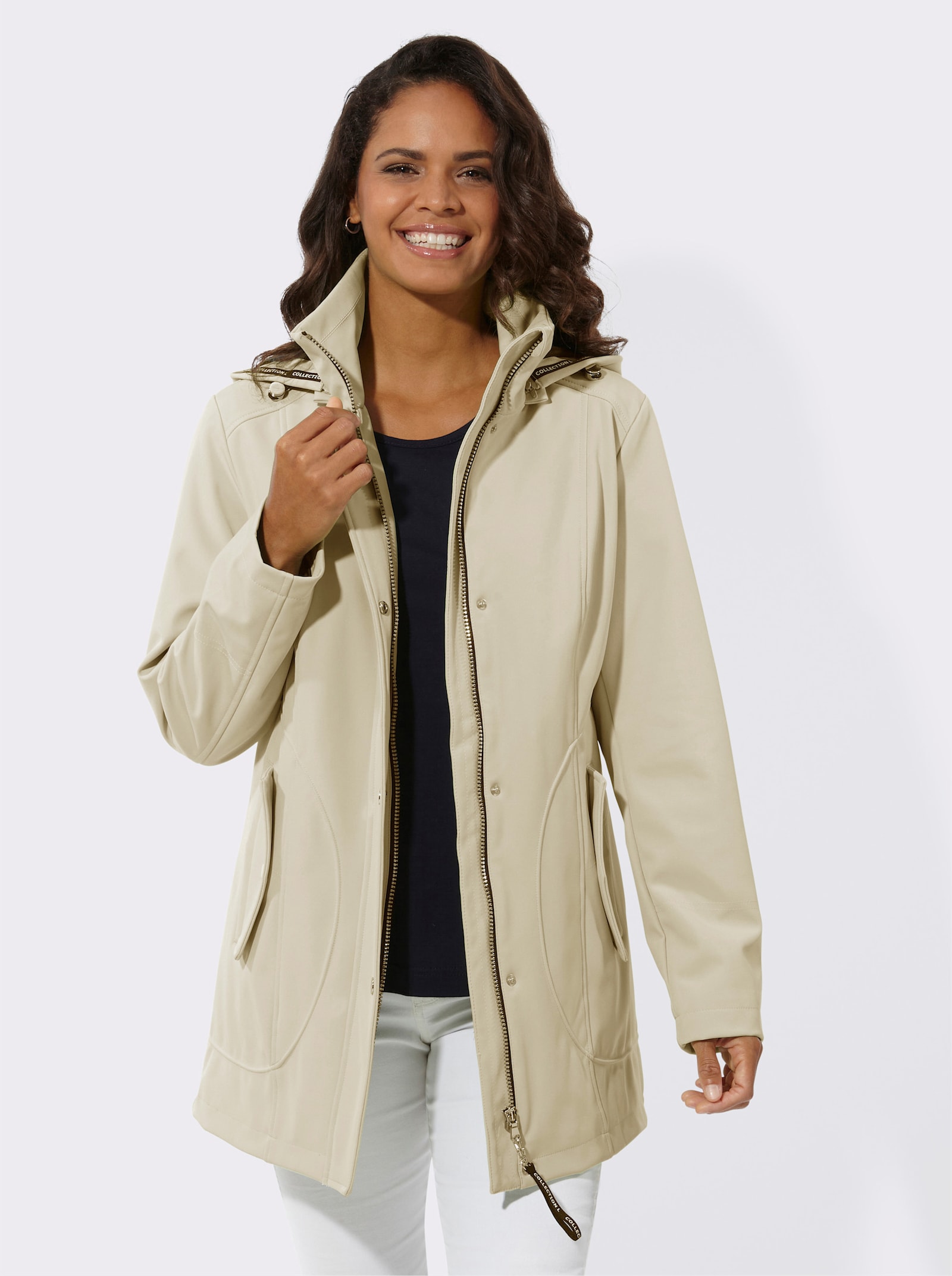 Softshelljacke mit Weitenregulierung - sand
