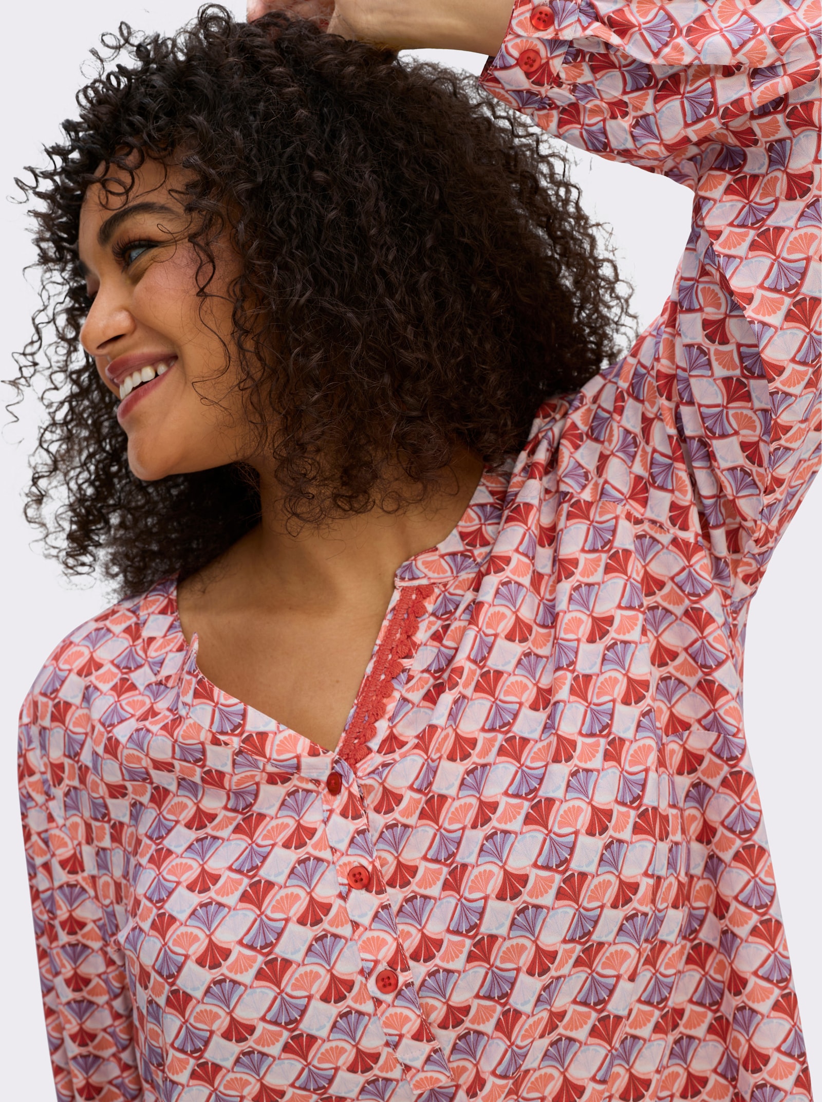 sheego Tunika mit grafischem Print - weiß-erdbeere-bedruckt