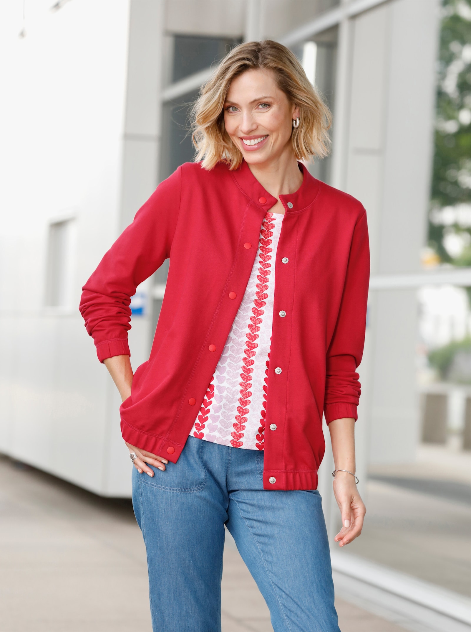 Sweatjack met doorknoopsluiting - rood