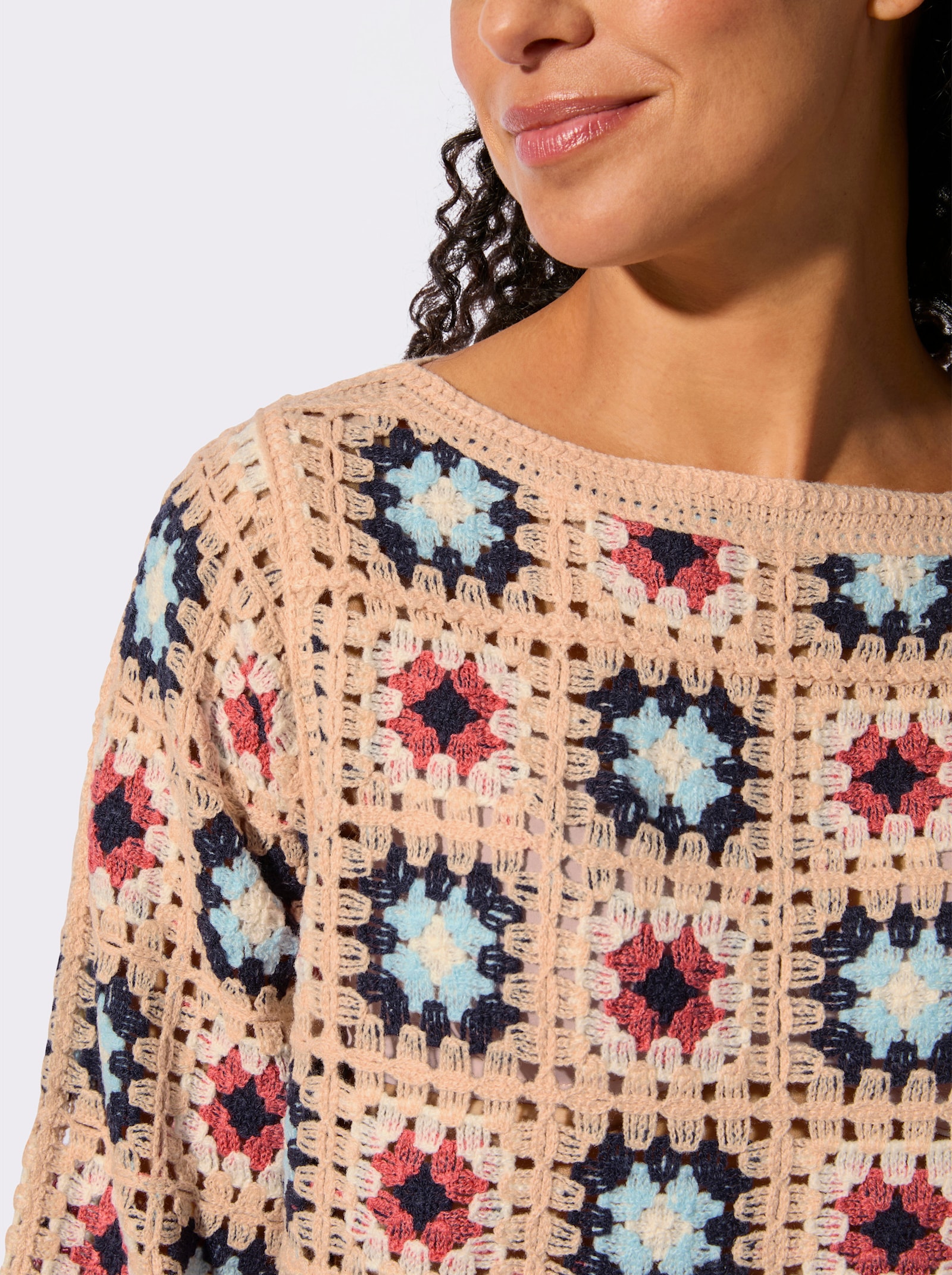 Pullover in Häkel-Optik - apricot-koralle-gemustert