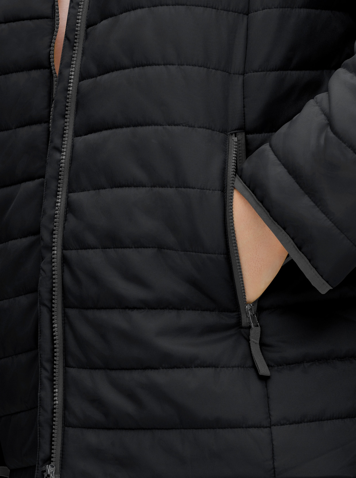 Steppjacke mit kontrastfarbenen Akzenten - schwarz