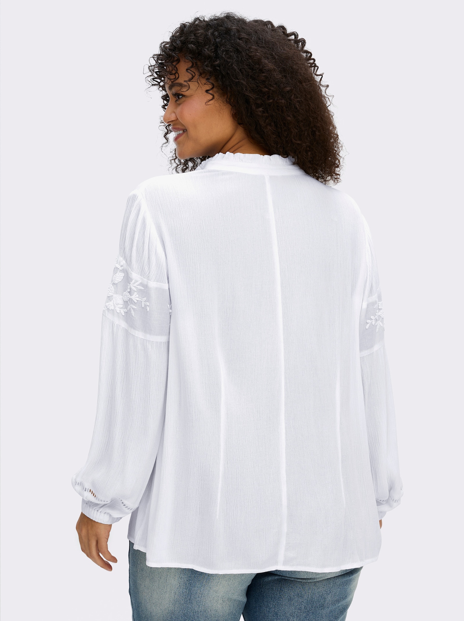 sheego by Joe Browns Bluse mit Stehkragen und Blüten-Stickereien - weiß