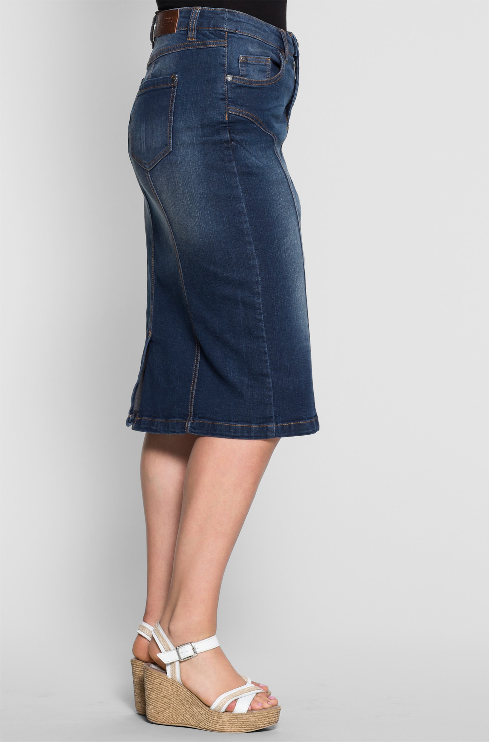 sheego Jeansrock mit Teilungsnähten - dark blue denim